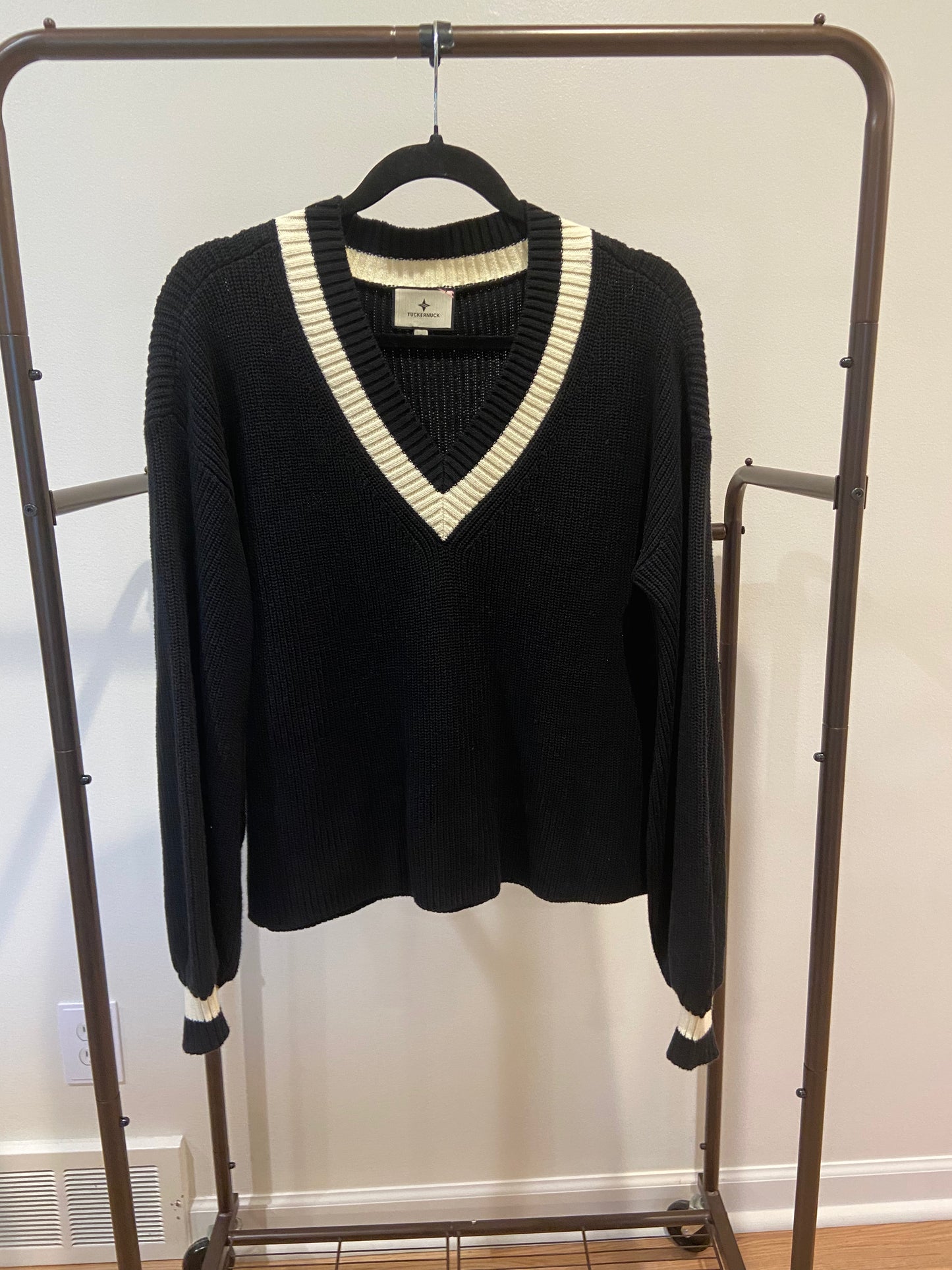 Tuckernuck Black Ashe V Neck Sweater size S
