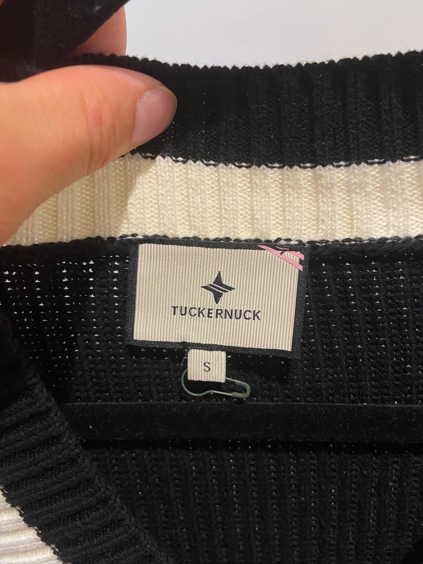 Tuckernuck Black Ashe V Neck Sweater size S