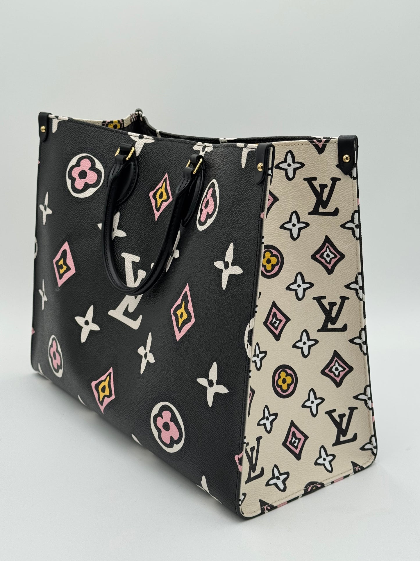 Louis Vuitton Monogram Giant Wild At Heart Onthego GM Black Tote Bag