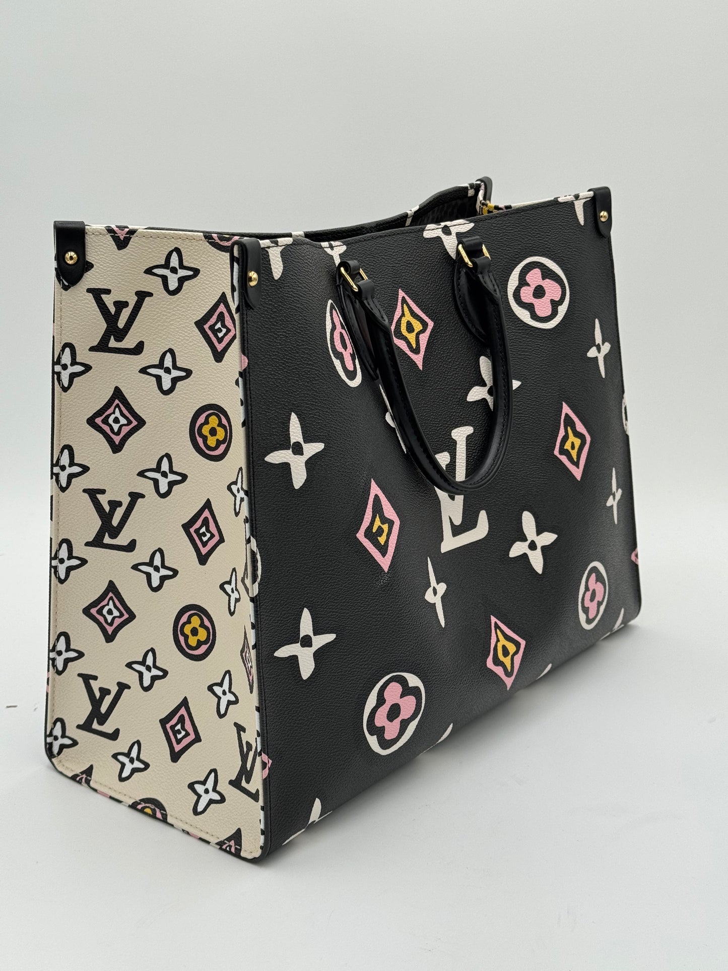 Louis Vuitton Monogram Giant Wild At Heart Onthego GM Black Tote Bag