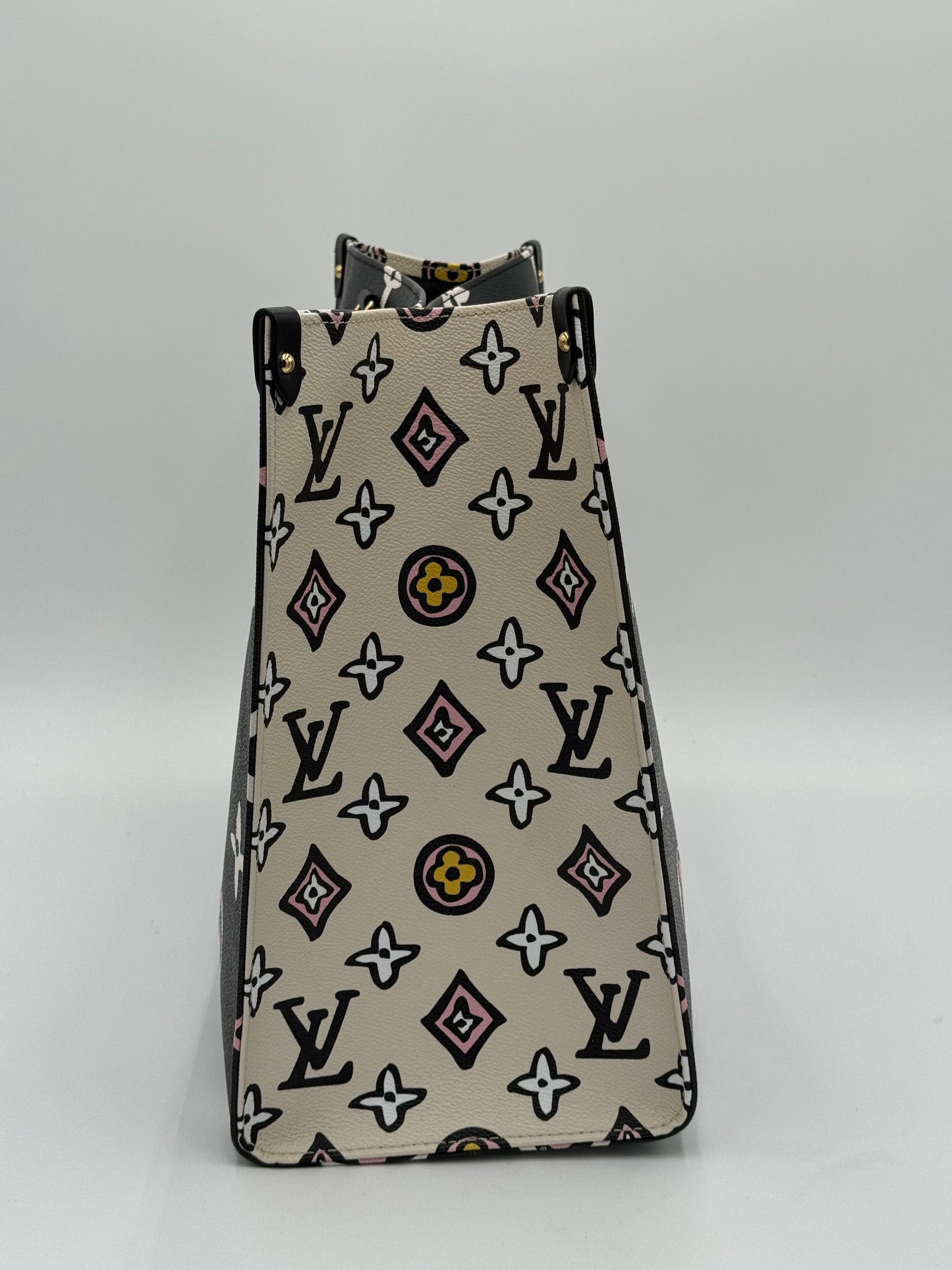 Louis Vuitton Monogram Giant Wild At Heart Onthego GM Black Tote Bag