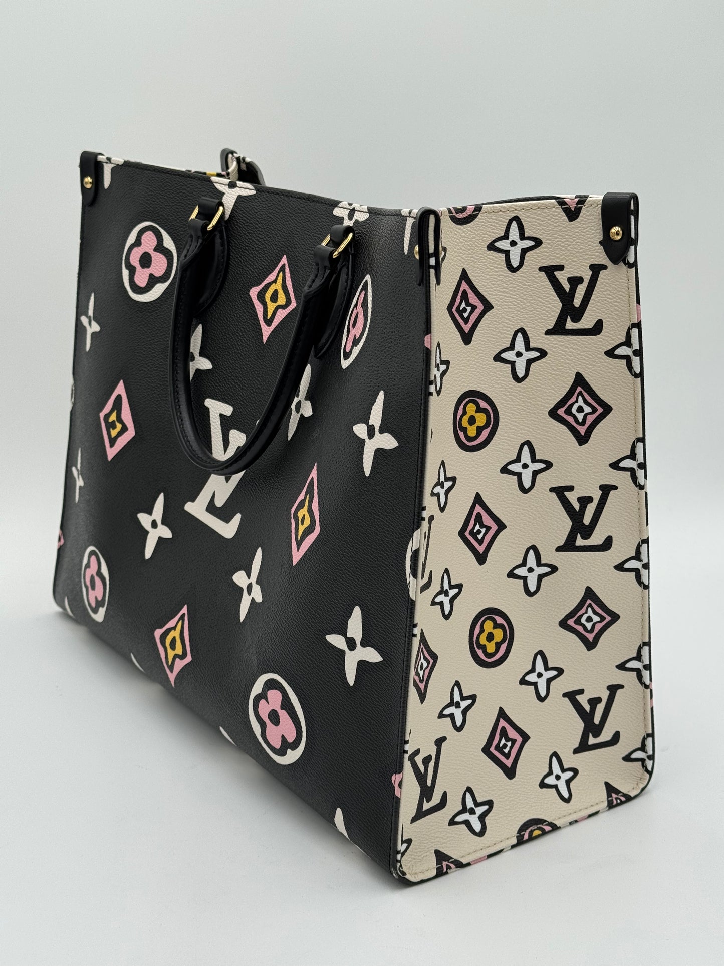 Louis Vuitton Monogram Giant Wild At Heart Onthego GM Black Tote Bag