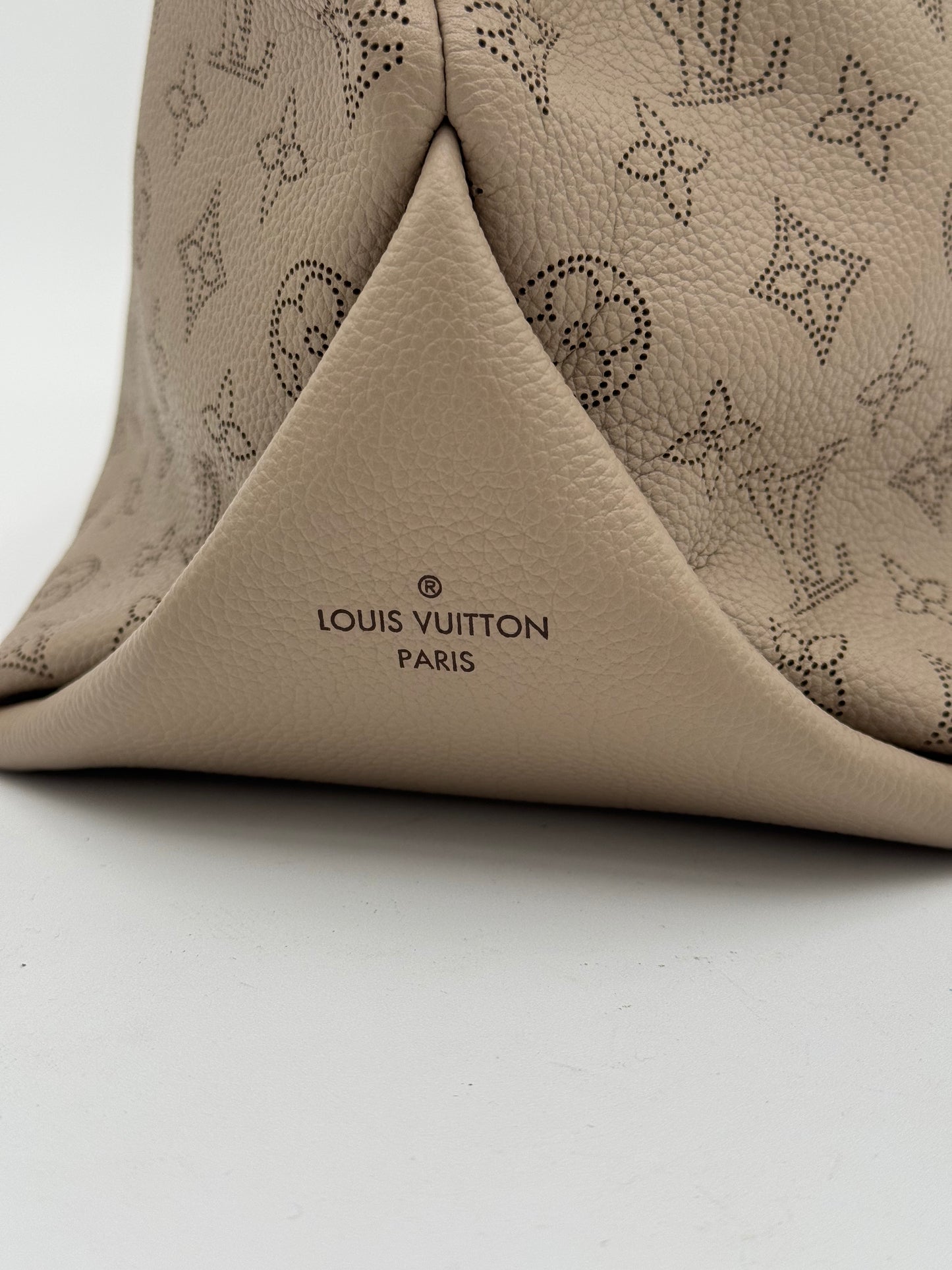 Louis Vuitton Mahina Beaubourg Hobo MM Galet Bag