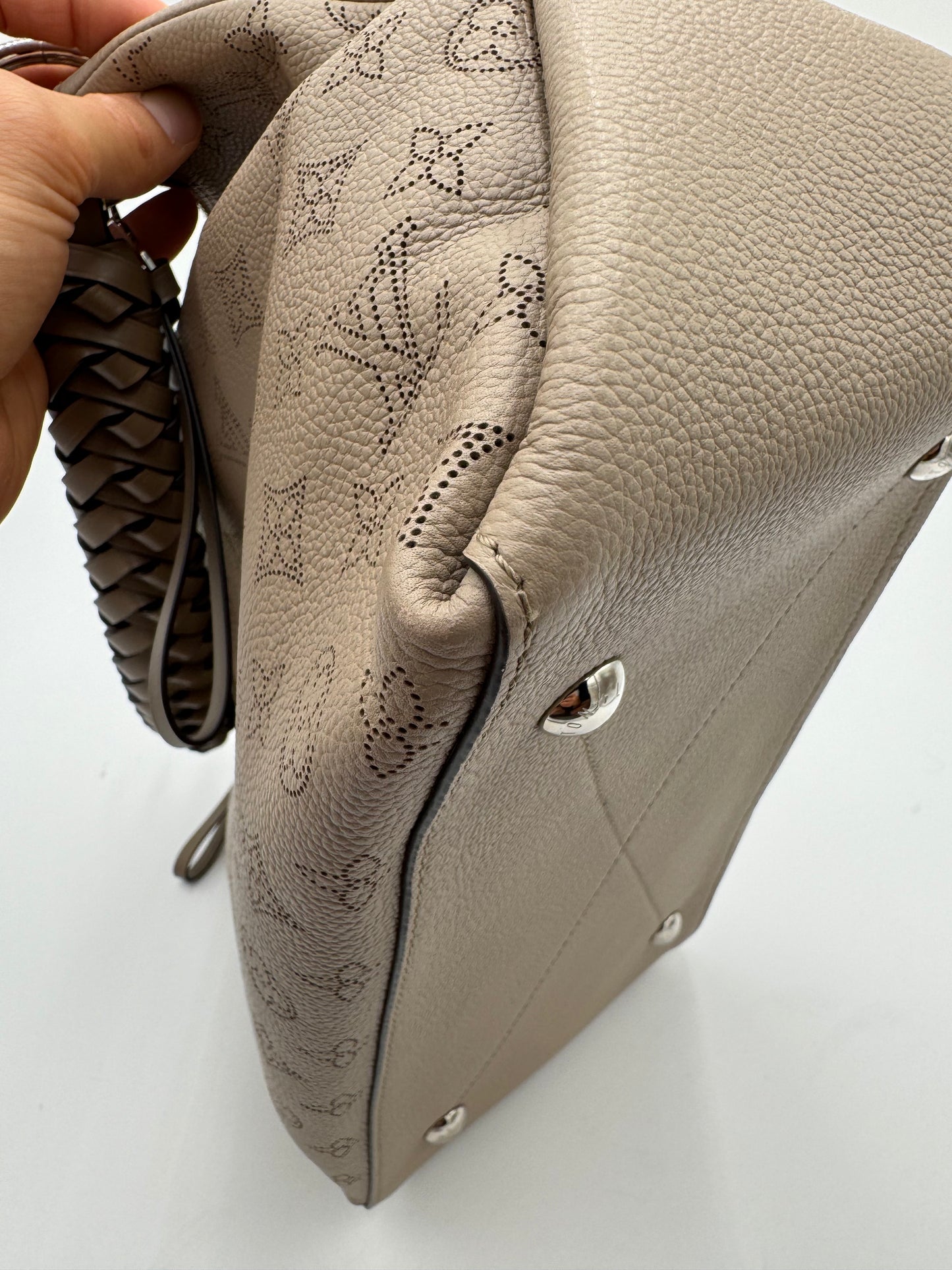 Louis Vuitton Mahina Beaubourg Hobo MM Galet Bag