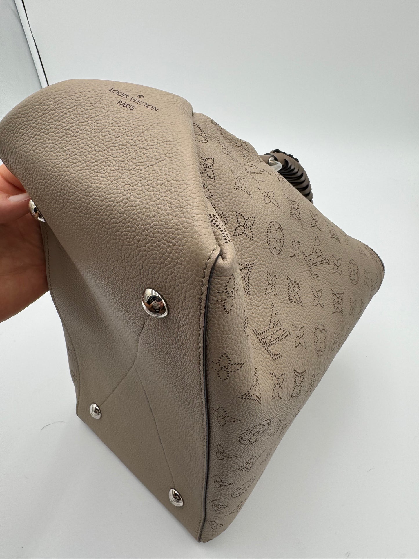 Louis Vuitton Mahina Beaubourg Hobo MM Galet Bag