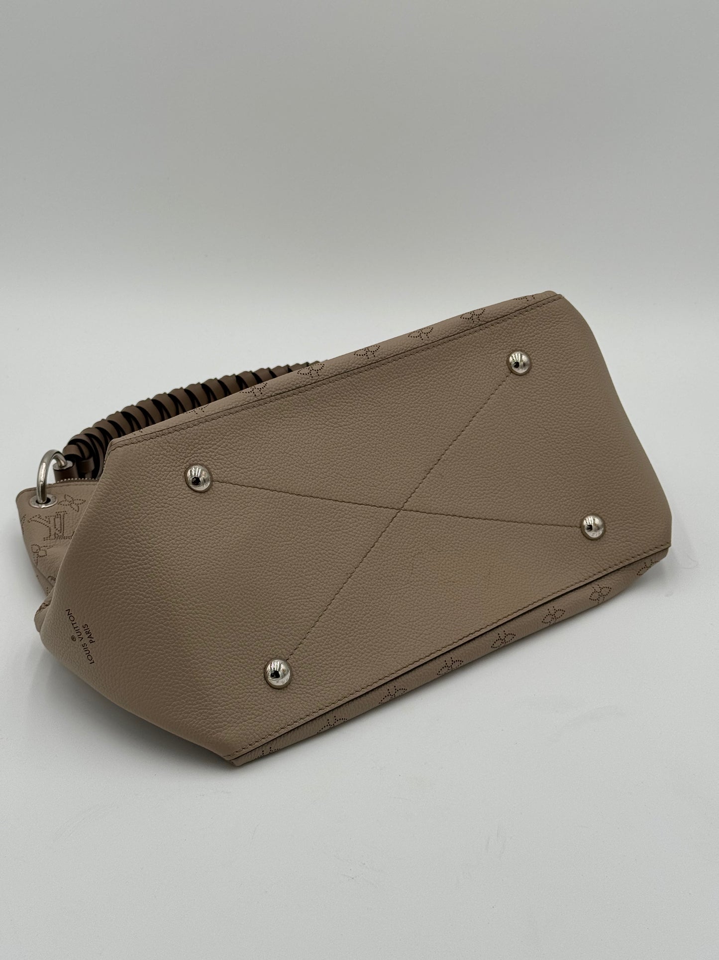 Louis Vuitton Mahina Beaubourg Hobo MM Galet Bag