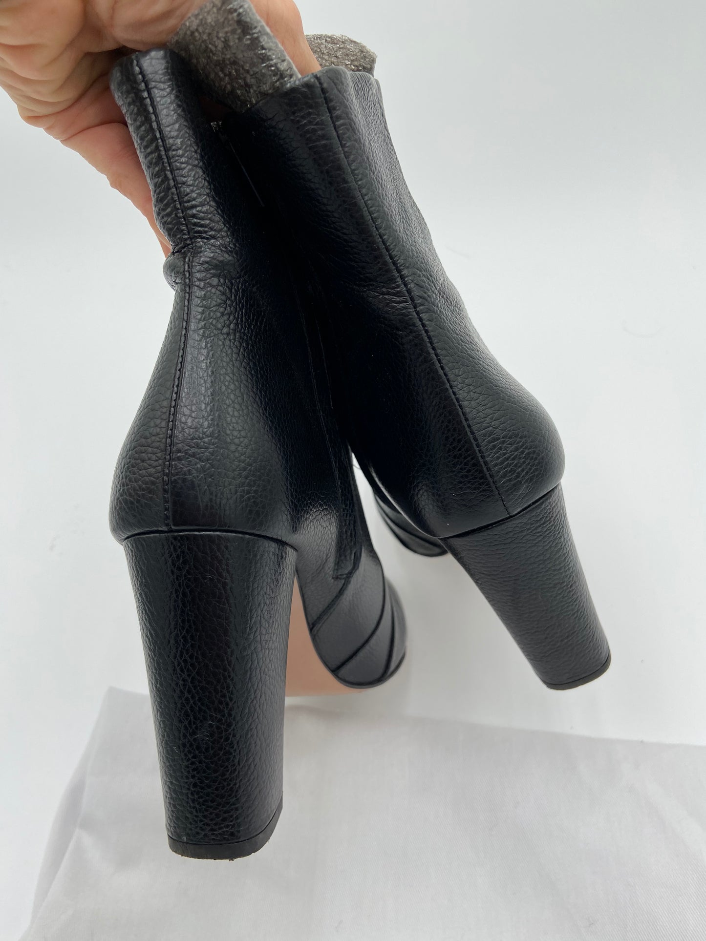Veronica Beard Bruna Pebbled Leather Boots size 8