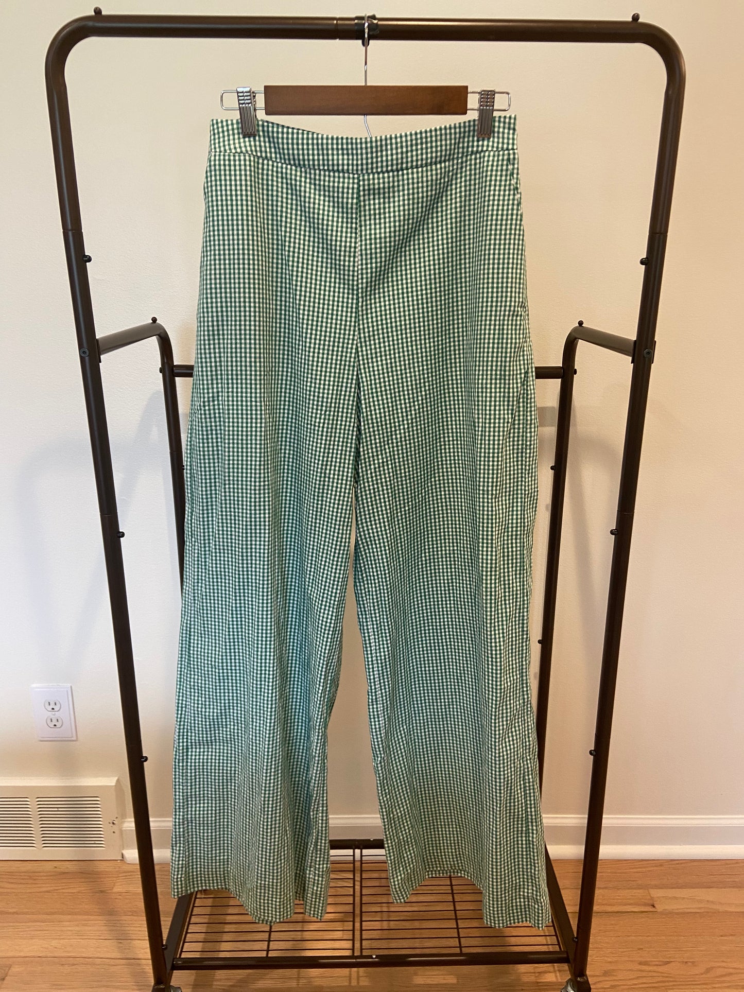 English Factory Gingham Twist Crop Top with Culotte Breeze Pants in Kelly Green size M