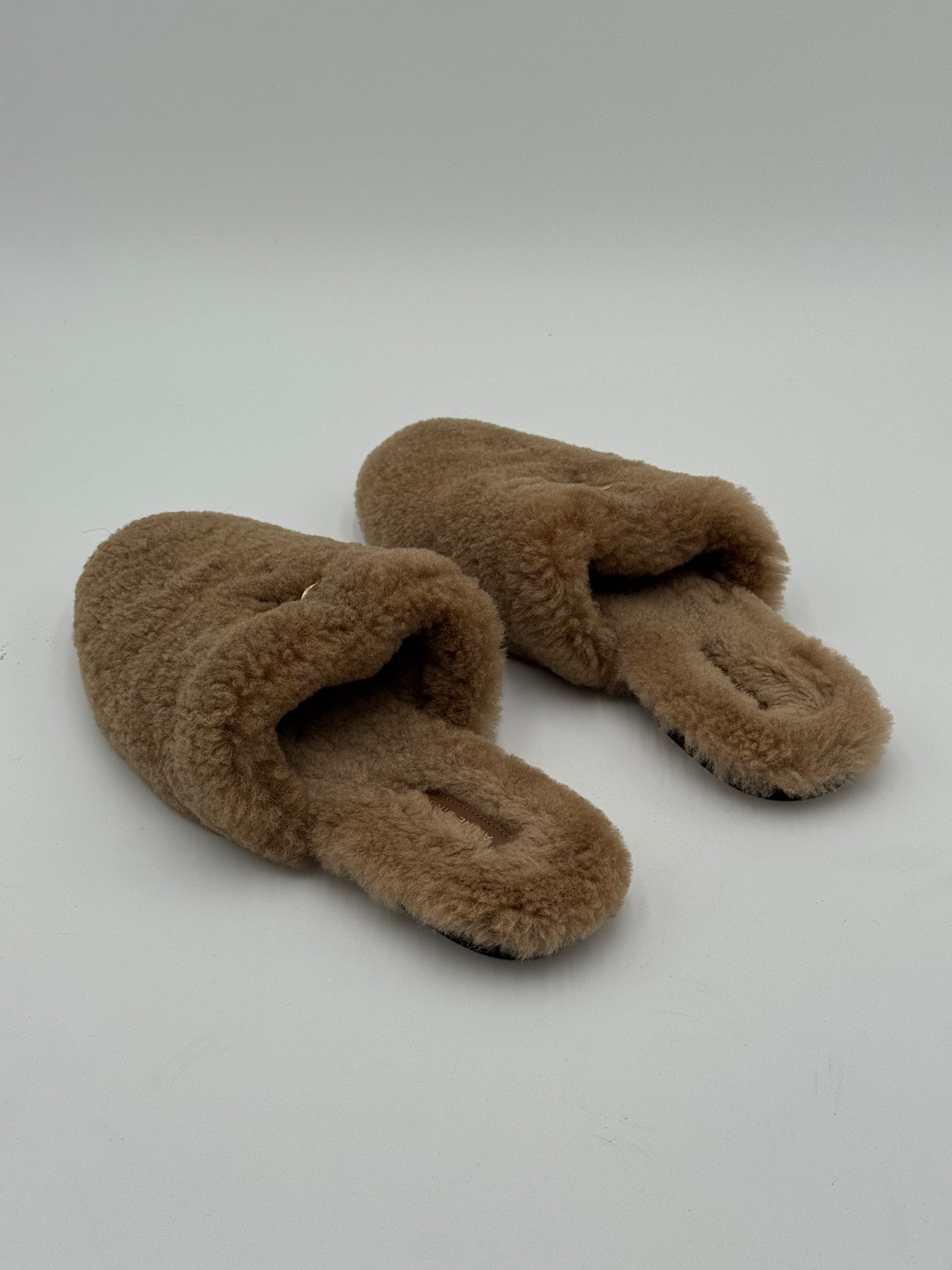 Anine Bing Shearling Mules Shoes in Camel Size 39 US 9