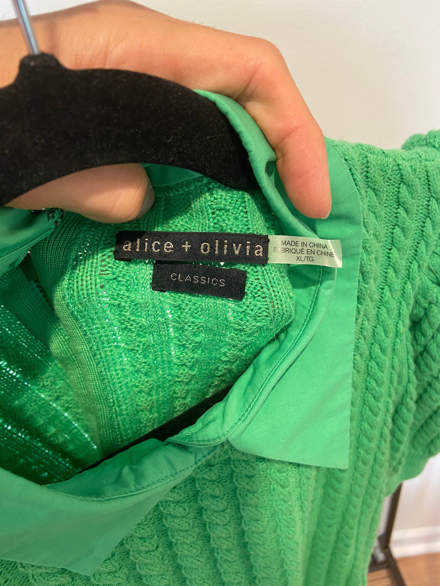 Alice and Olivia Chase Cable Knit Puff Sleeve Sweater size XL