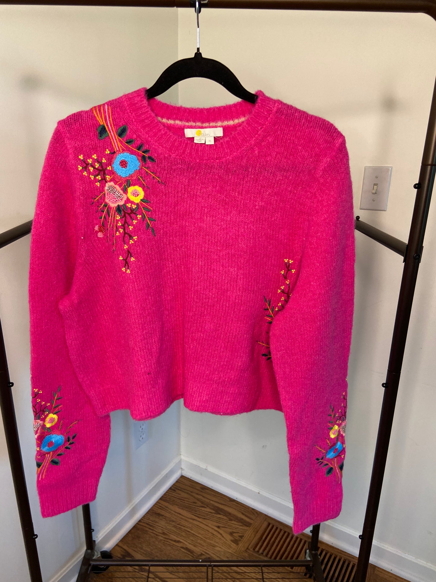 Boden Embroidered Floral Jumper size XL