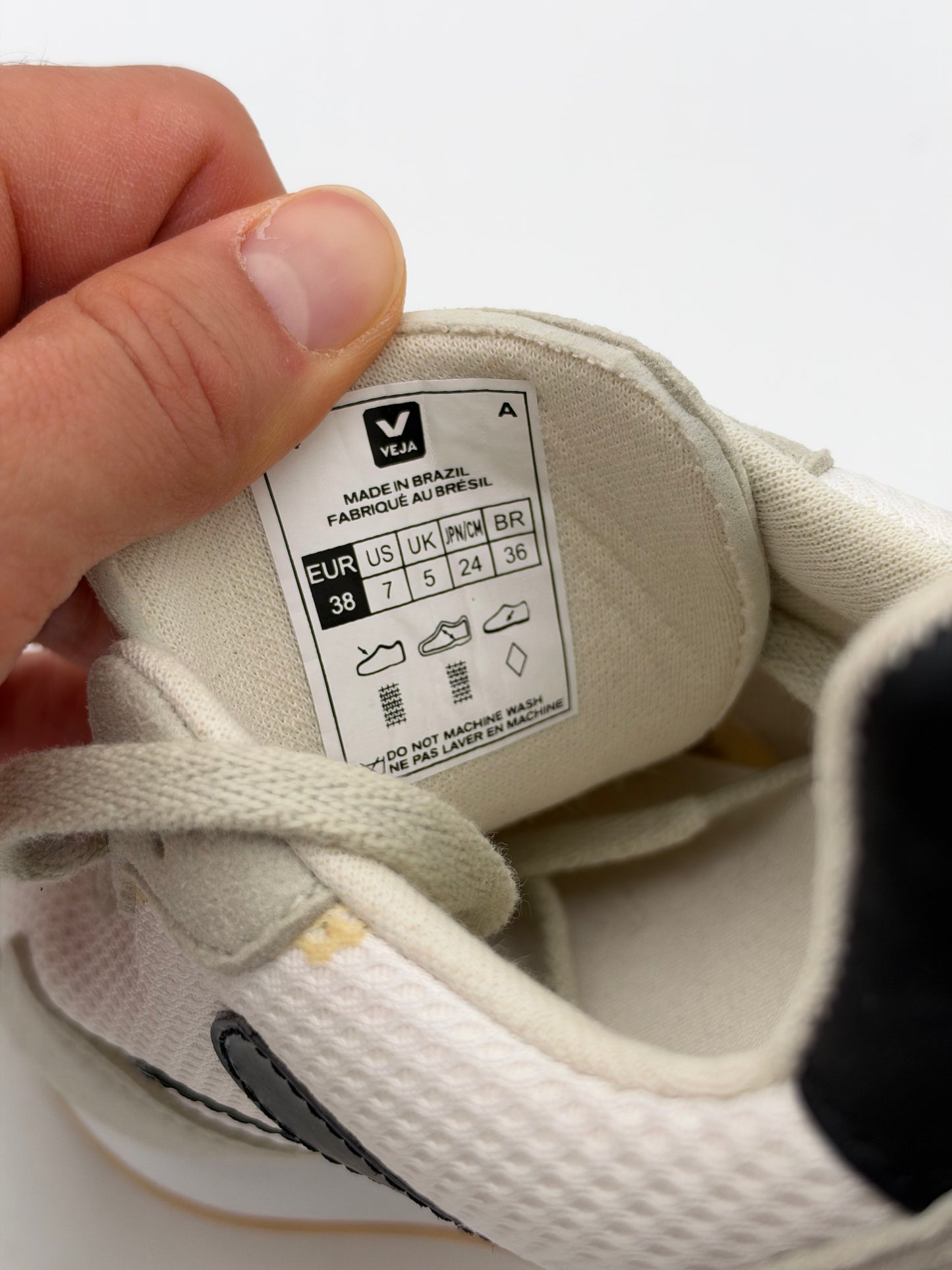 Veja SDU Alveomesh White Black Peirre size 7