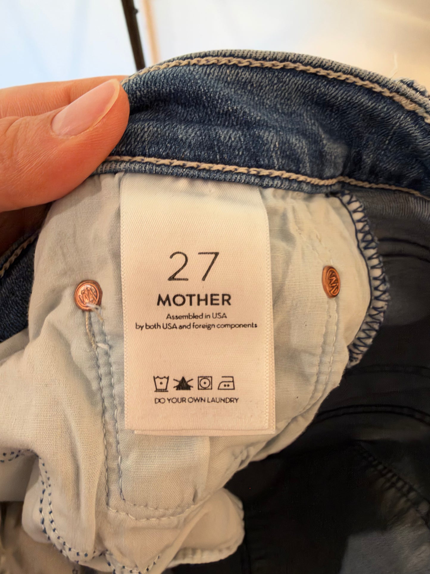 Mother The Tomcat Roller Fray Jeans in We the Animals Wash size 27