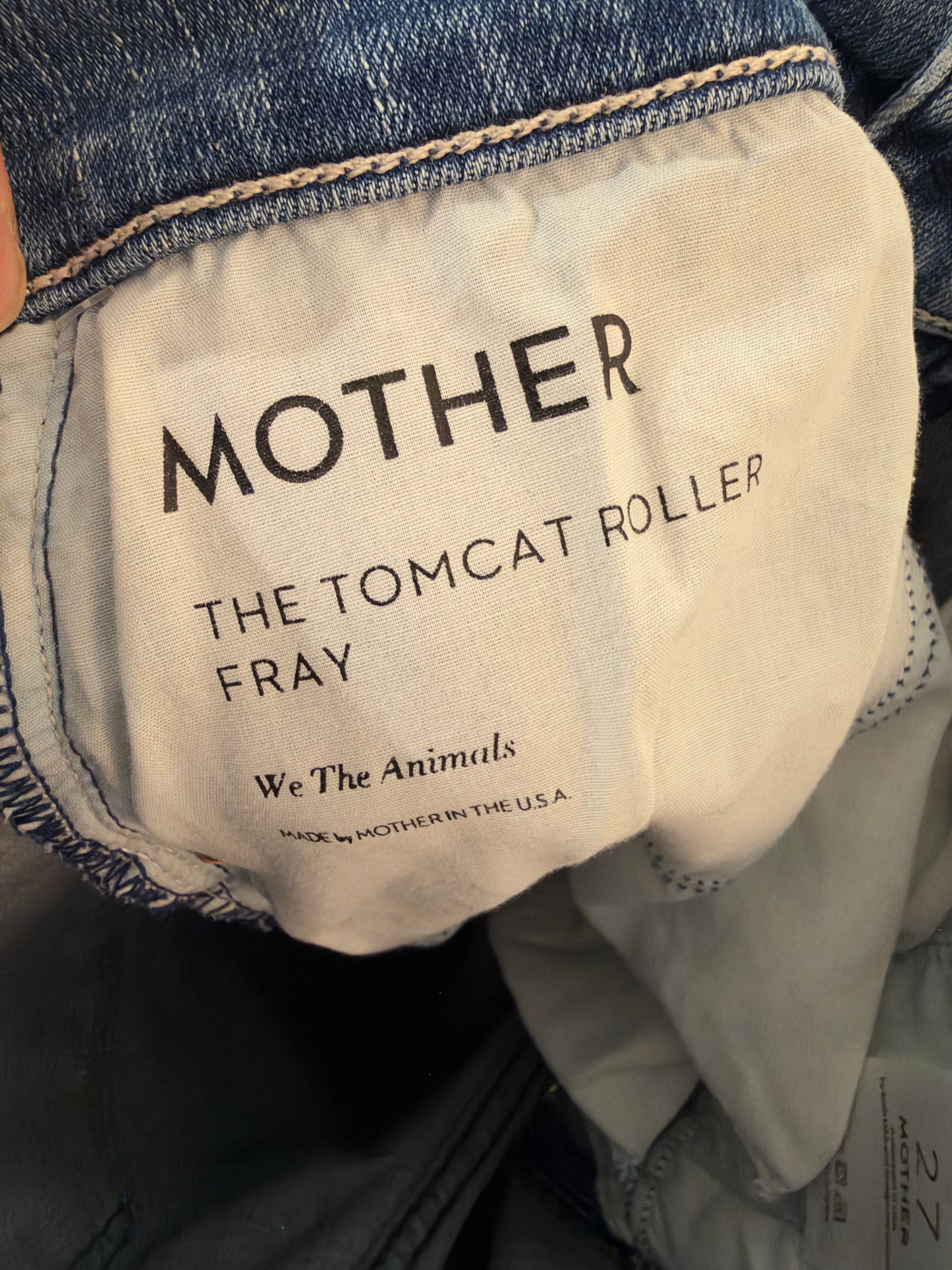 Mother The Tomcat Roller Fray Jeans in We the Animals Wash size 27
