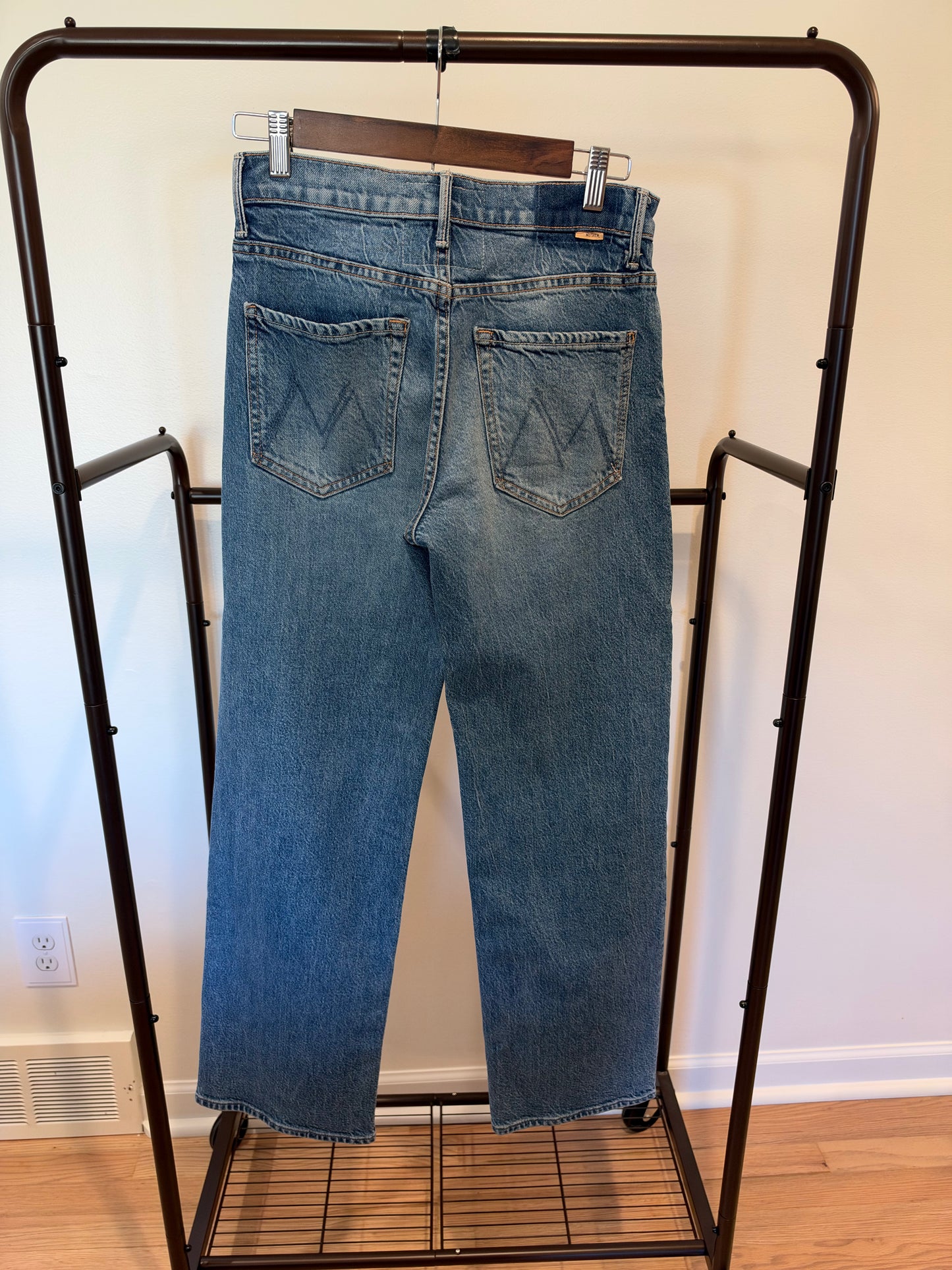 Mother Lil' Mid-Rise Tunnel Vision Sneak Jeans in I'm A Winner Wash size 26