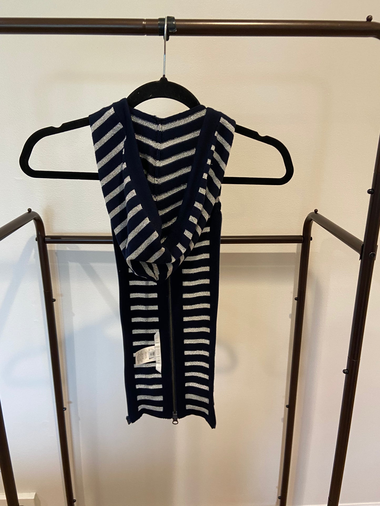 Veronica Beard Dickey in Navy / Metallic Silver size OS
