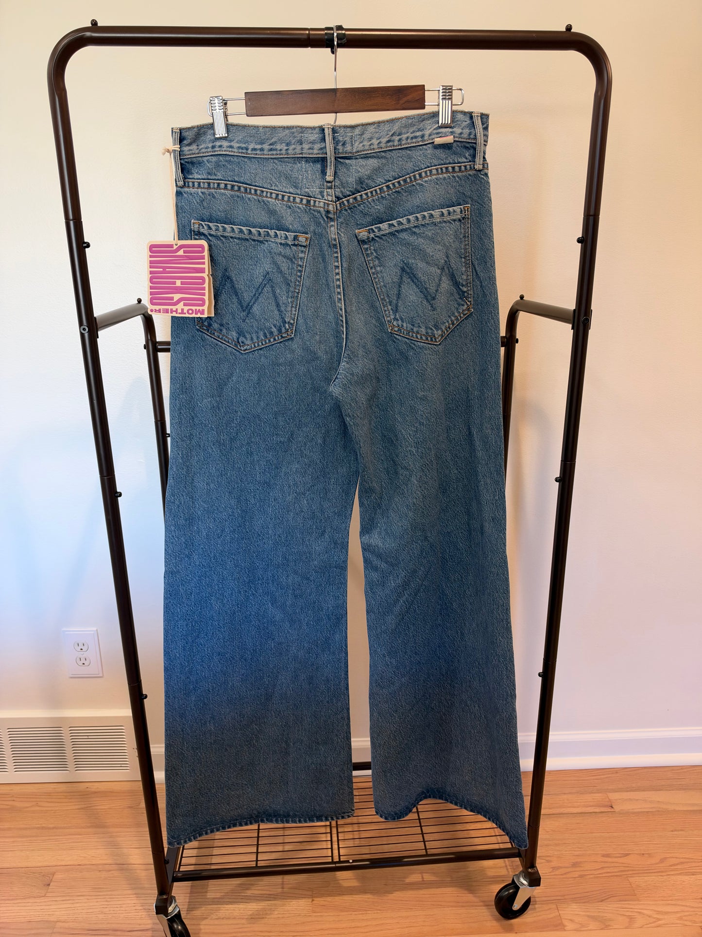 Mother The Lemon Twist Sneak Jeans in Rolling in The Dough Wash size 28