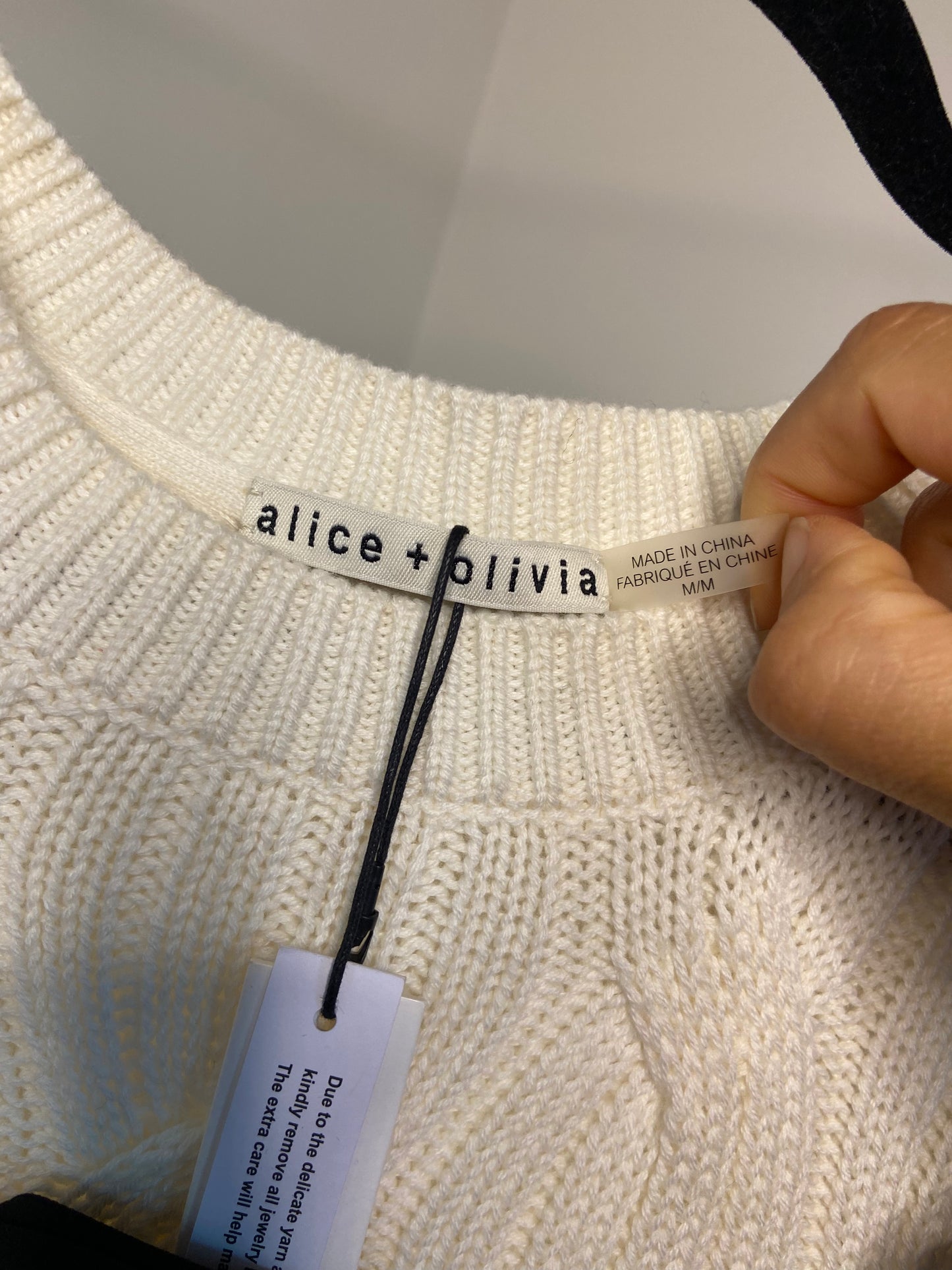 Alice and Olivia Beau Cable Knit Bow Sweater in Ecru Black size M