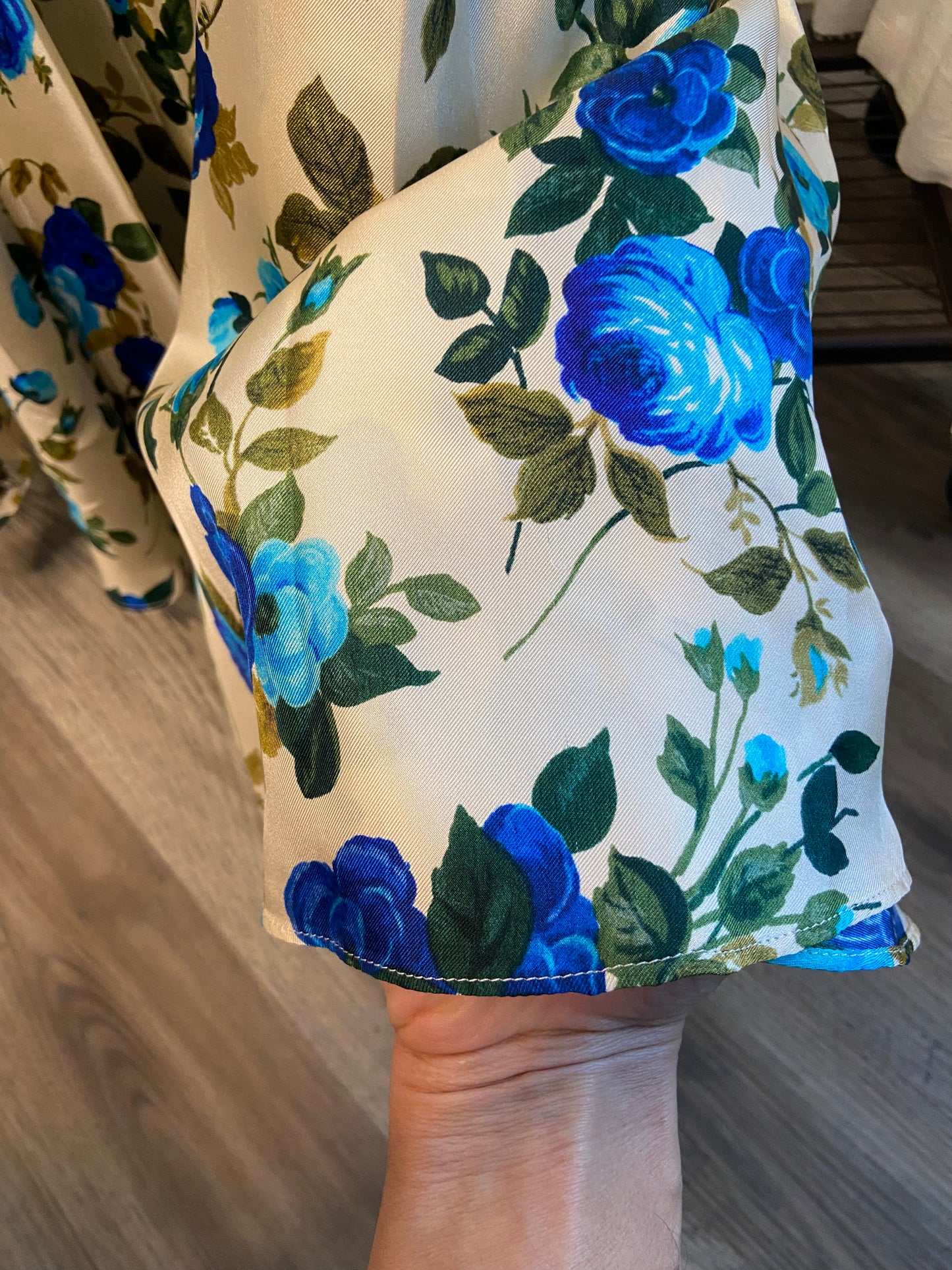 Gucci Rose-print Silk-twill Midi Dress size 40 - US 4