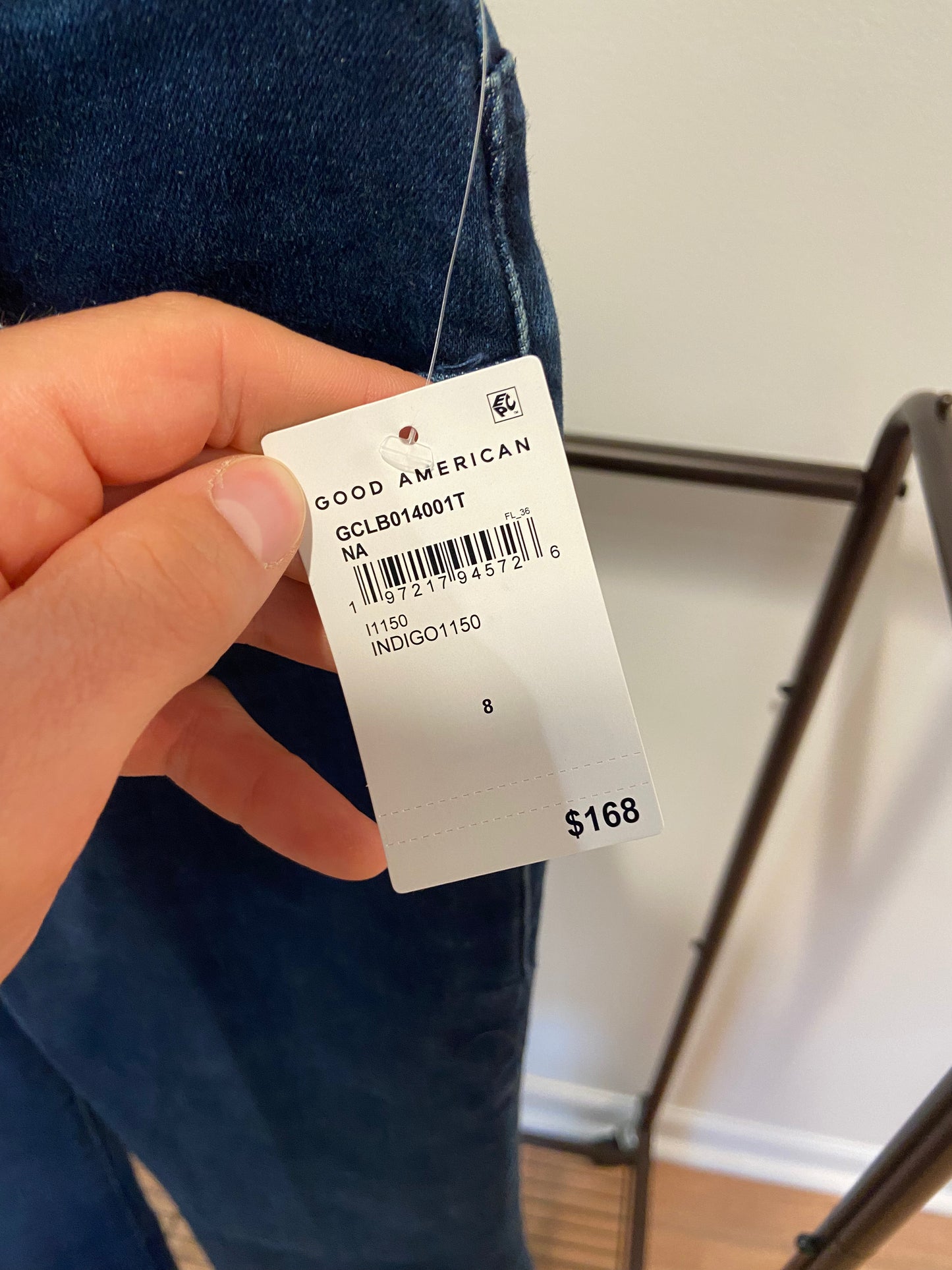 Good American Good Classic Bootcut Jeans in Indigo Wash size 8/29