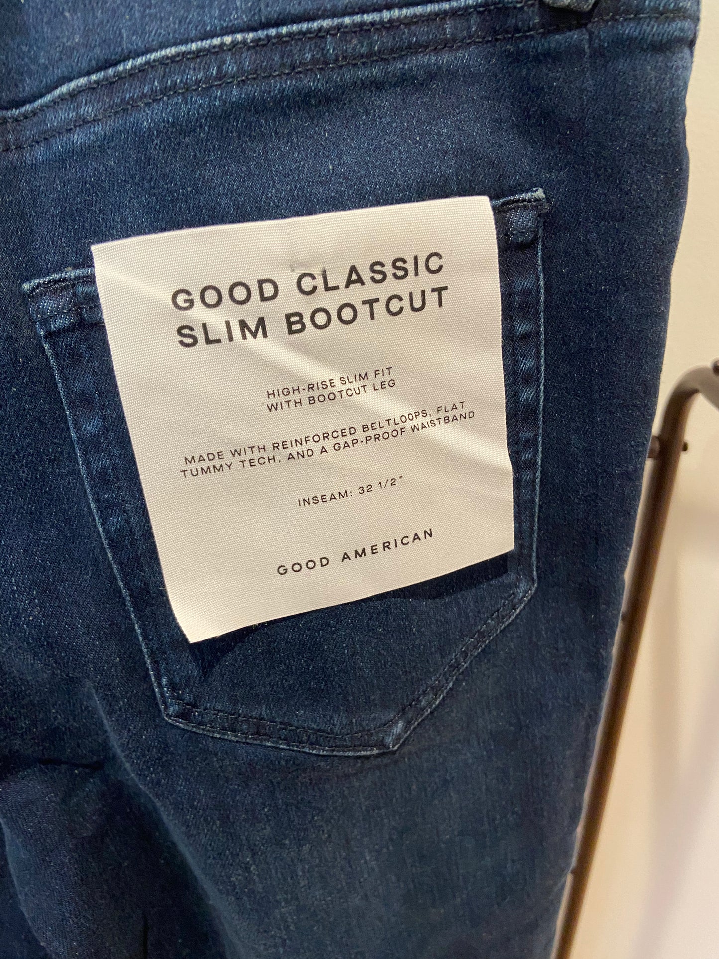 Good American Good Classic Bootcut Jeans in Indigo Wash size 8/29