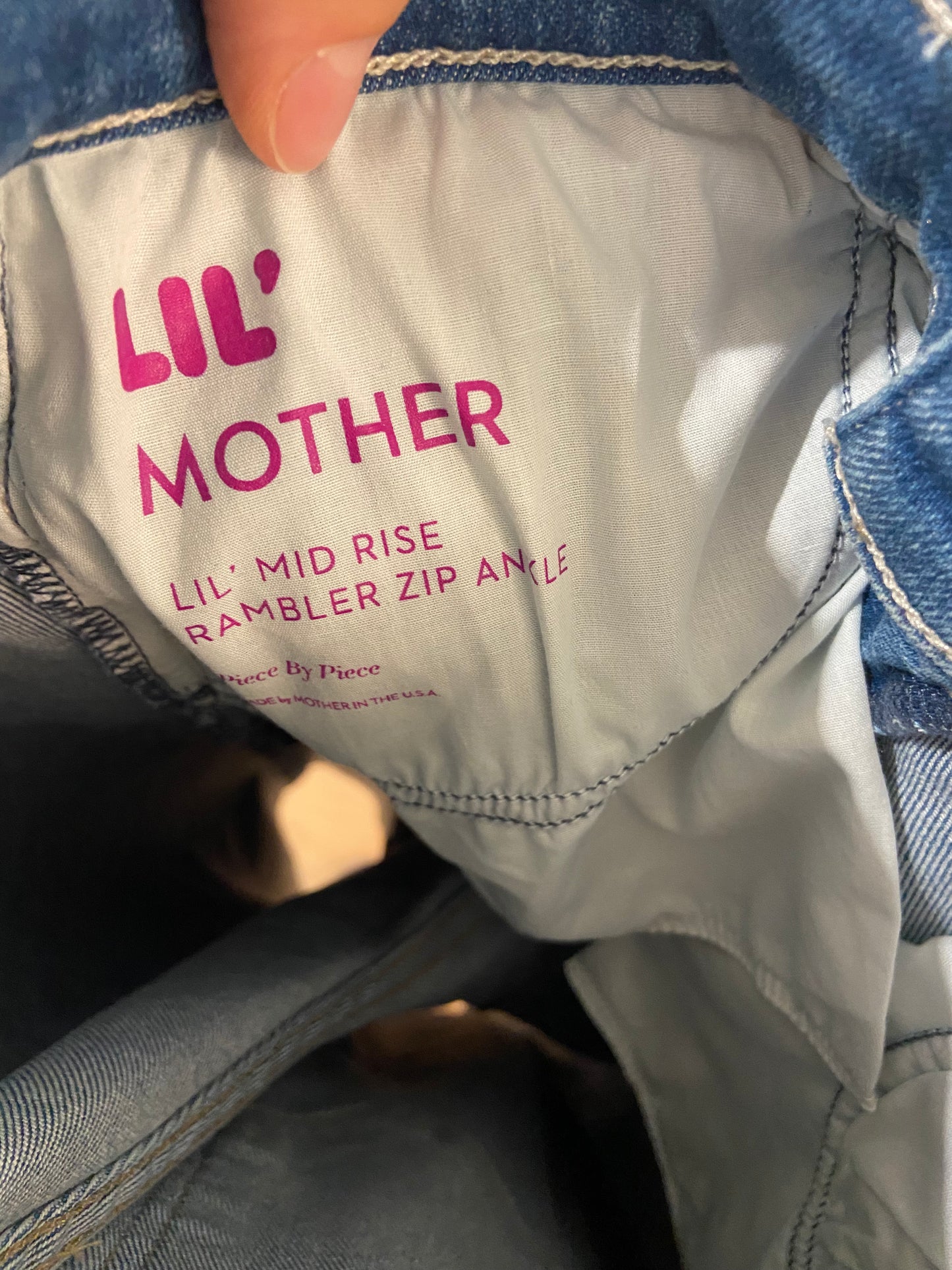 Mother Lil Mid Rise Rambler Zip Ankle Jeans in Piece by Piece Wash size 27