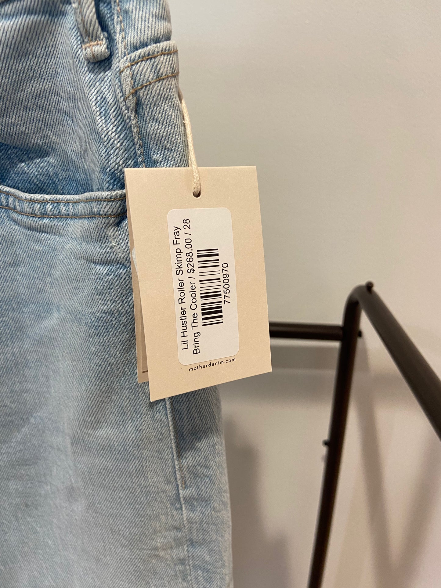 Mother Lil Hustler Roller Skimp Fray Jeans in Bring the Cooler wash size 28
