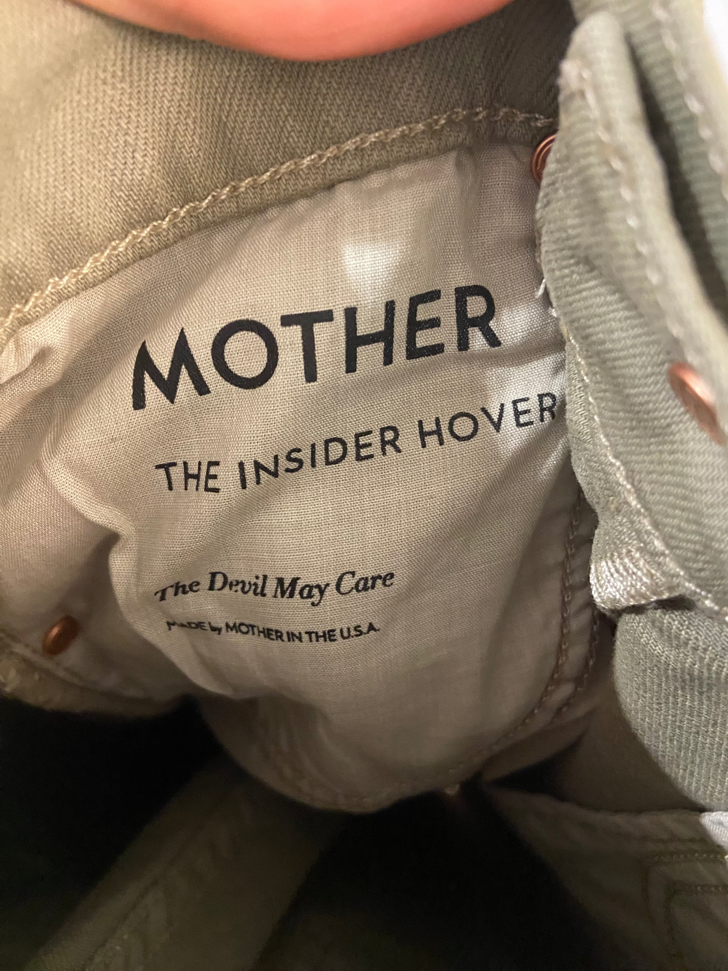 Mother The Insider Hover Jeans in the Devil May Care Wash size 23