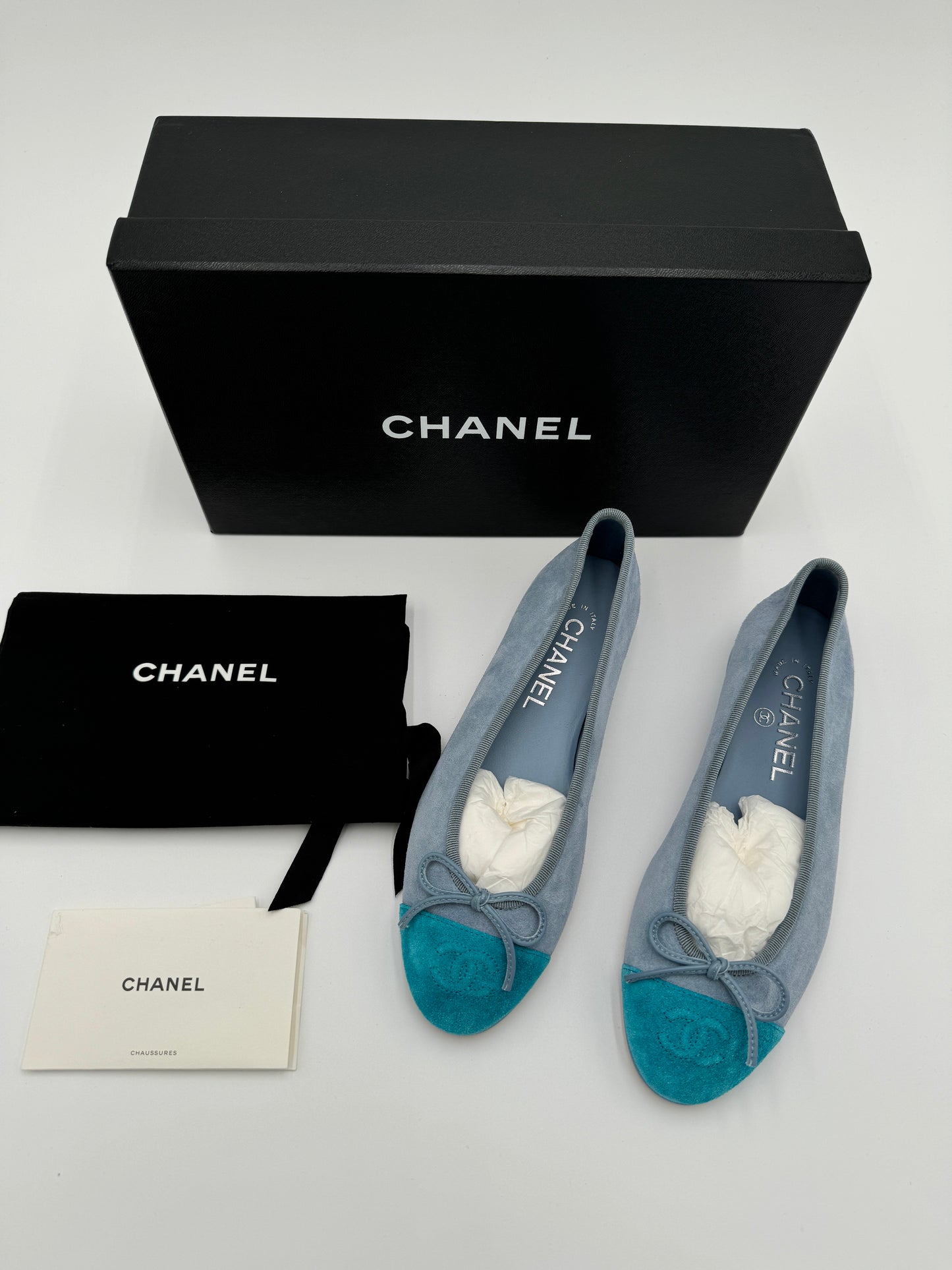 CHANEL Interlocking CC Logo Suede Ballet Flats size 36.5