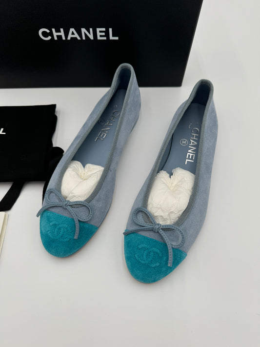 CHANEL Interlocking CC Logo Suede Ballet Flats size 36.5