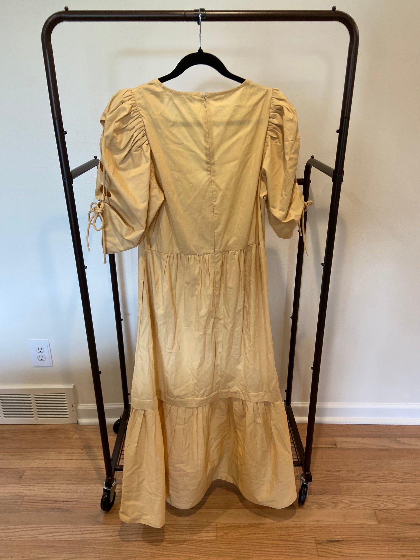 Sea New York Sia Lace-up Sleeve Midi Dress in Beige size M