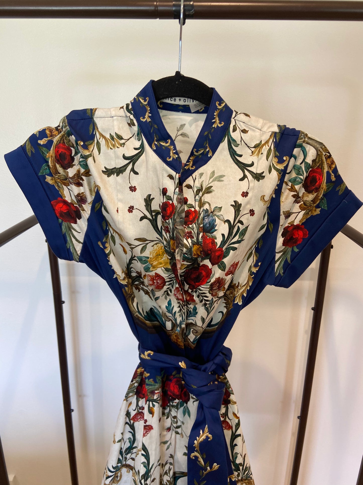 Alice and Olivia Lucy Short Sleeve Mini Shirt Dress with Tie Belt in Gilded Rose size 2