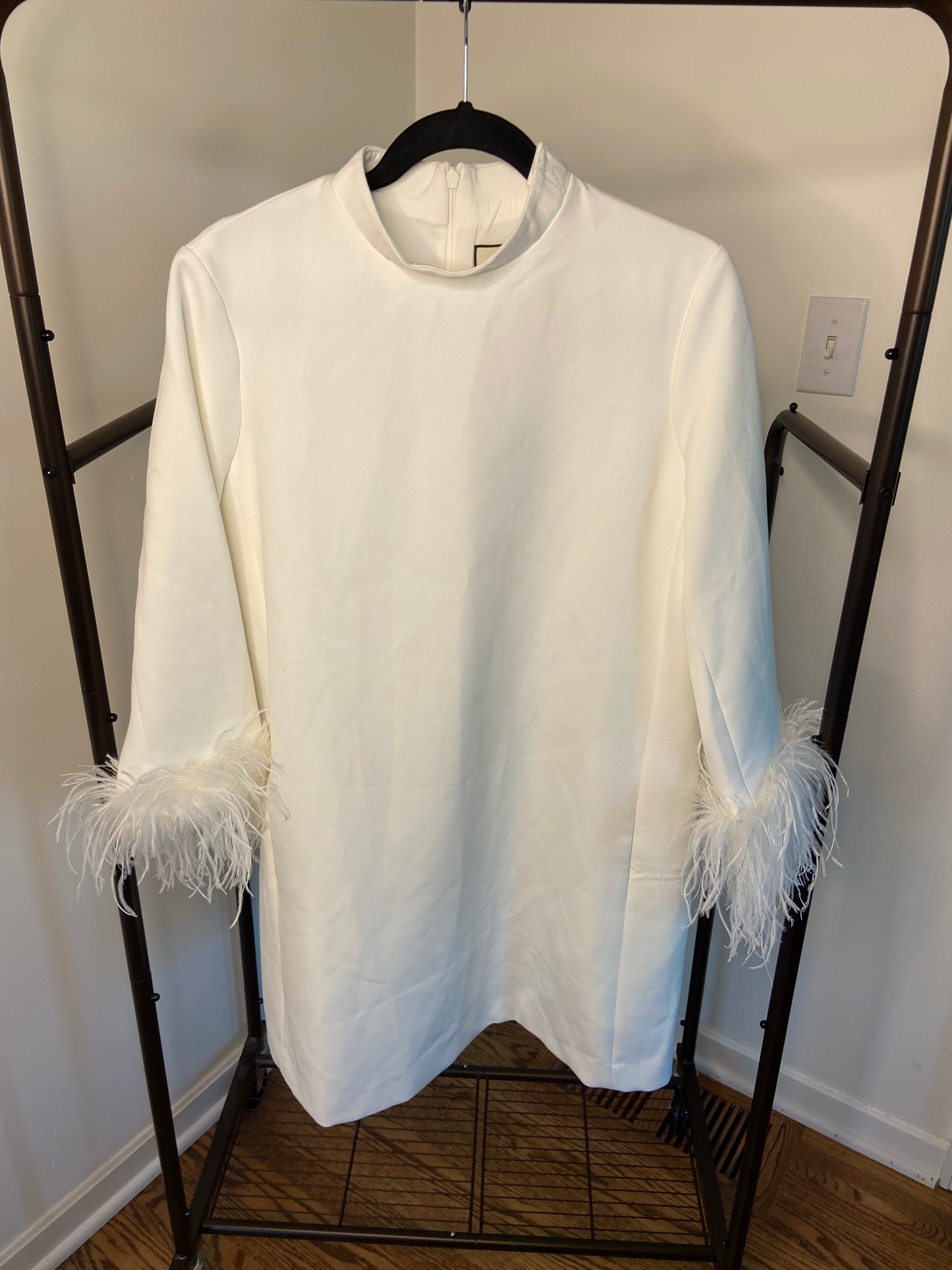 Tuckernuck White Feather Mod Ellie Dress size L
