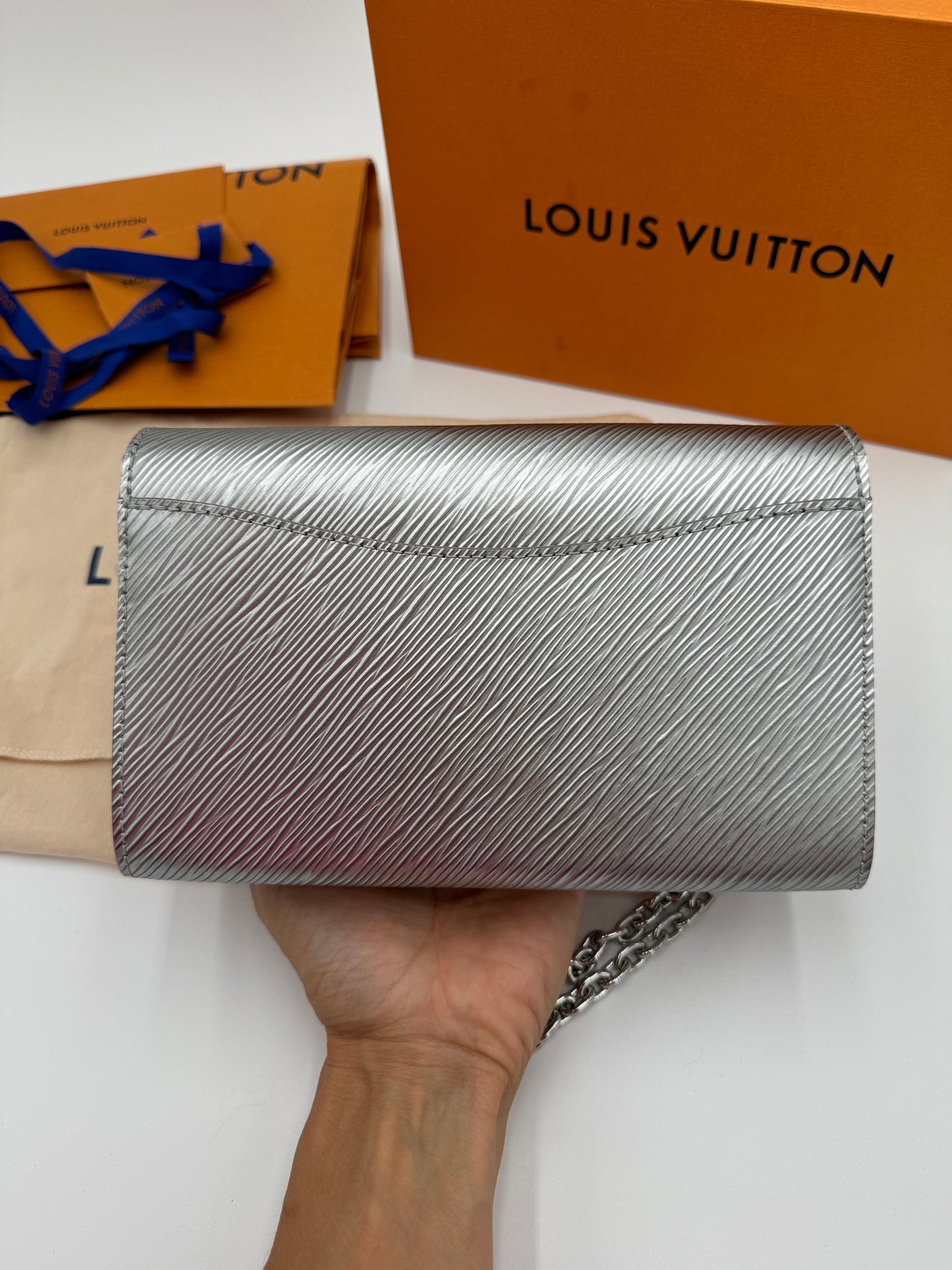 Louis Vuitton Pochette Louise Silver Epi Leather