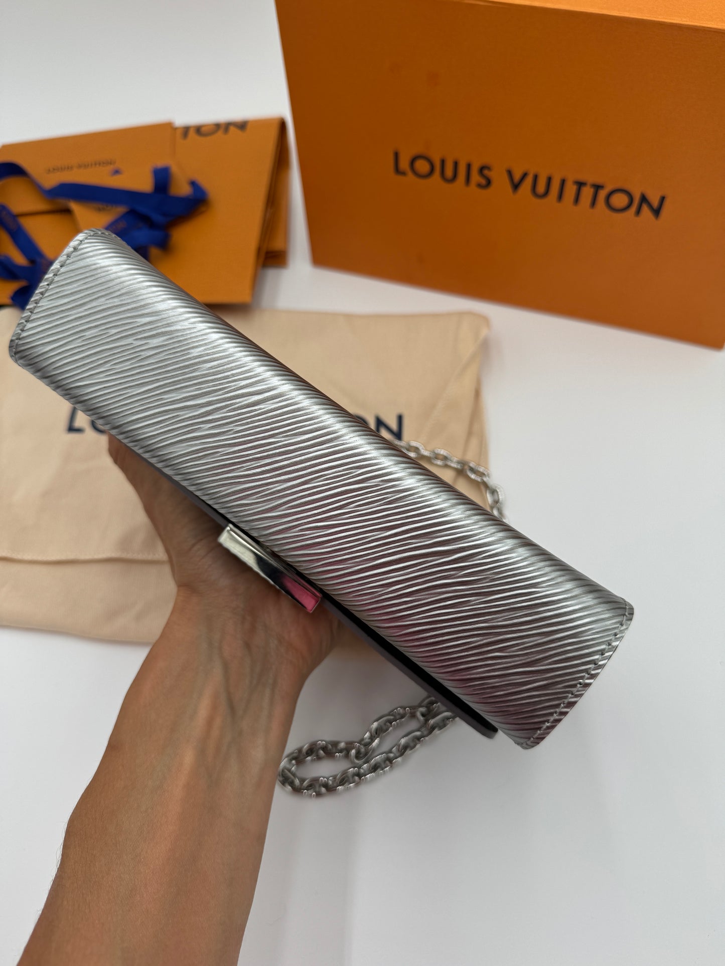 Louis Vuitton Pochette Louise Silver Epi Leather