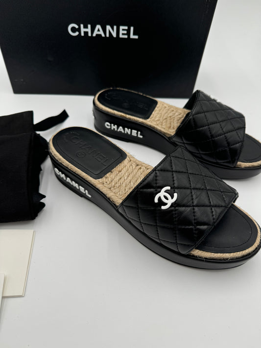 Chanel 2020 Interlocking CC Logo Slides Platforms size 37