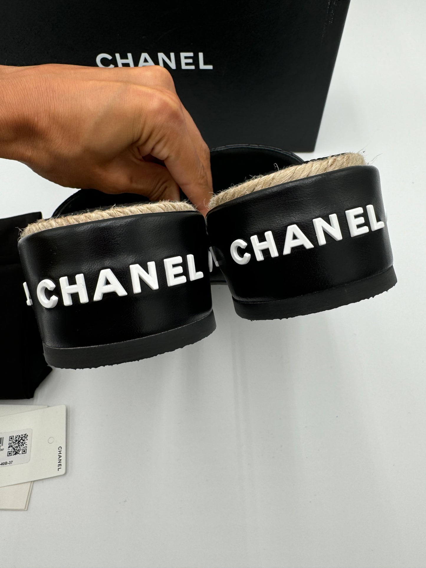 Chanel 2020 Interlocking CC Logo Slides Platforms size 37
