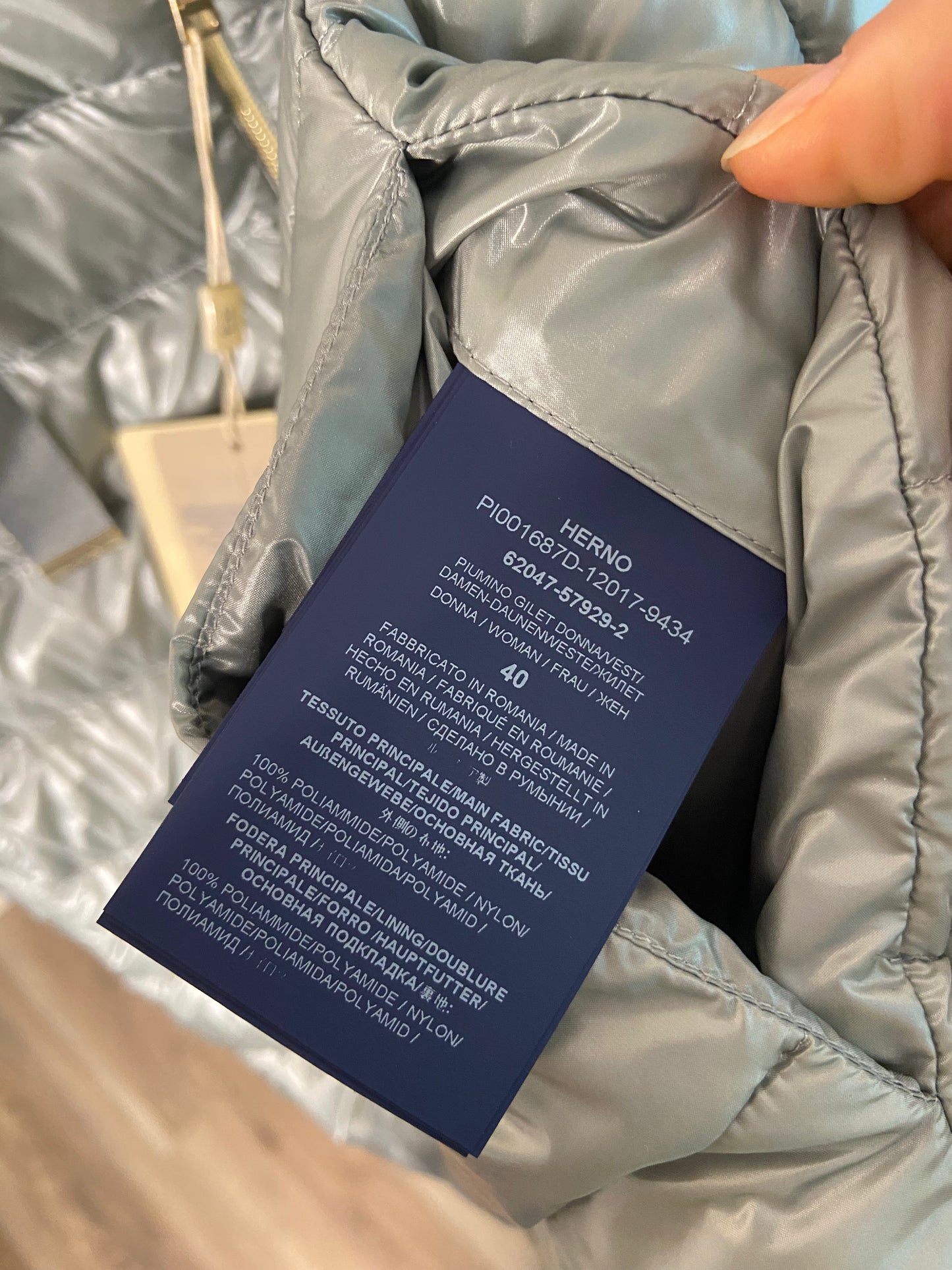 Herno Ultralight Hooded Vest size 42 - US 6