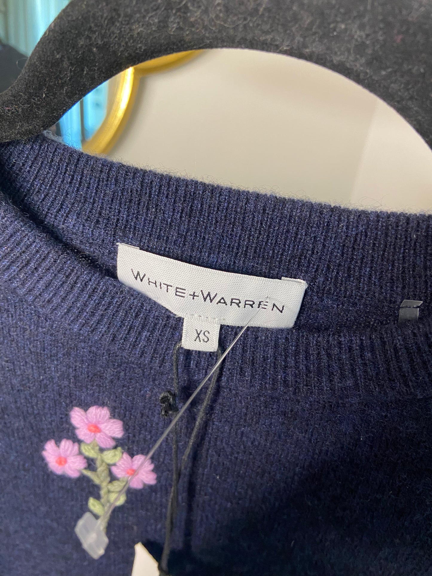 White + Warren Cashmere Embroidered Floral Crewneck size XS