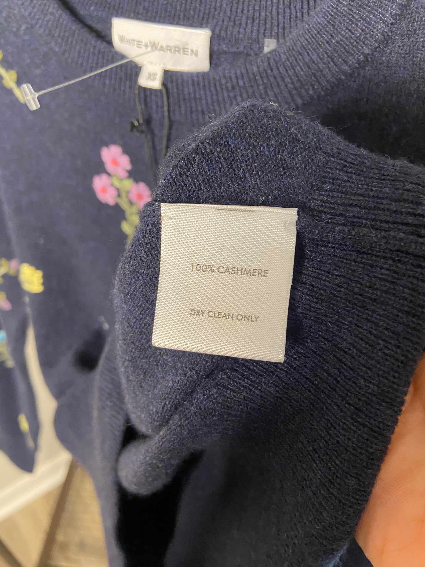White + Warren Cashmere Embroidered Floral Crewneck size XS