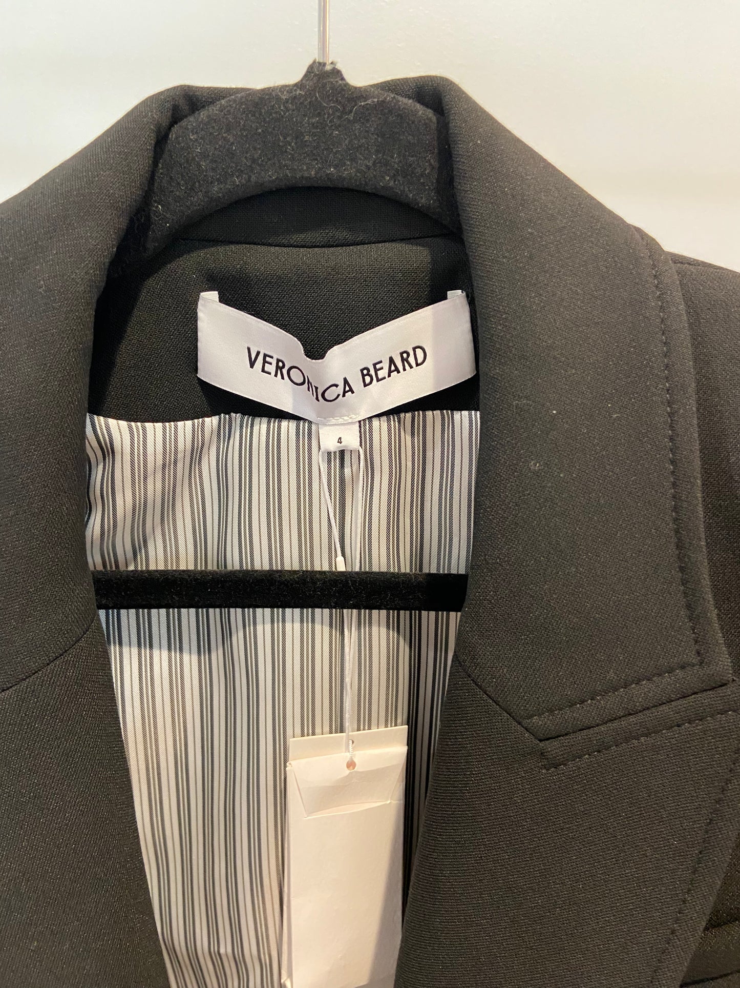 Veronica Beard Nevis Cropped Dickey Jacket Black and Gold size 4