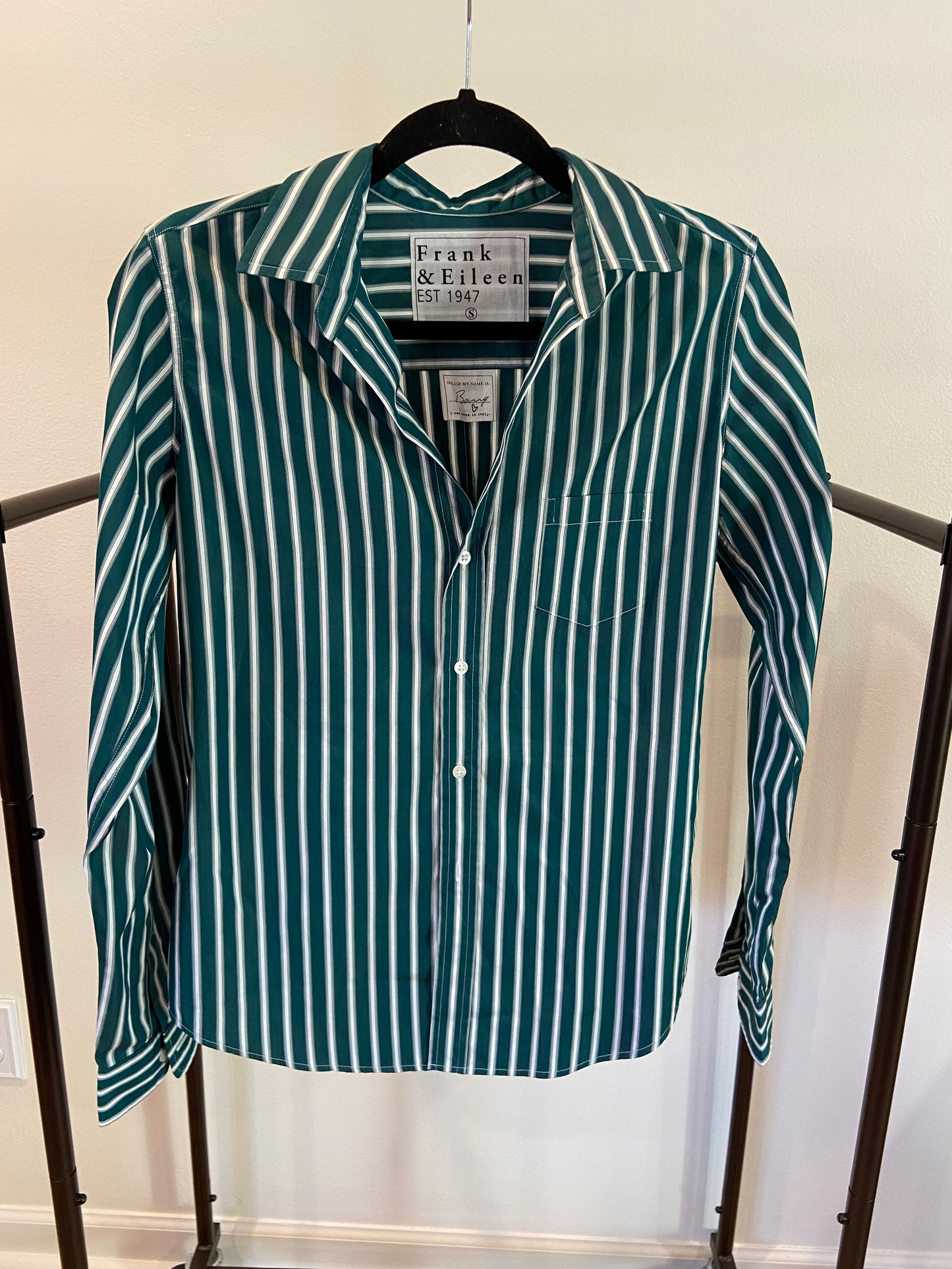 Frank and Eileen Barry Striped Button Down Shirt size S