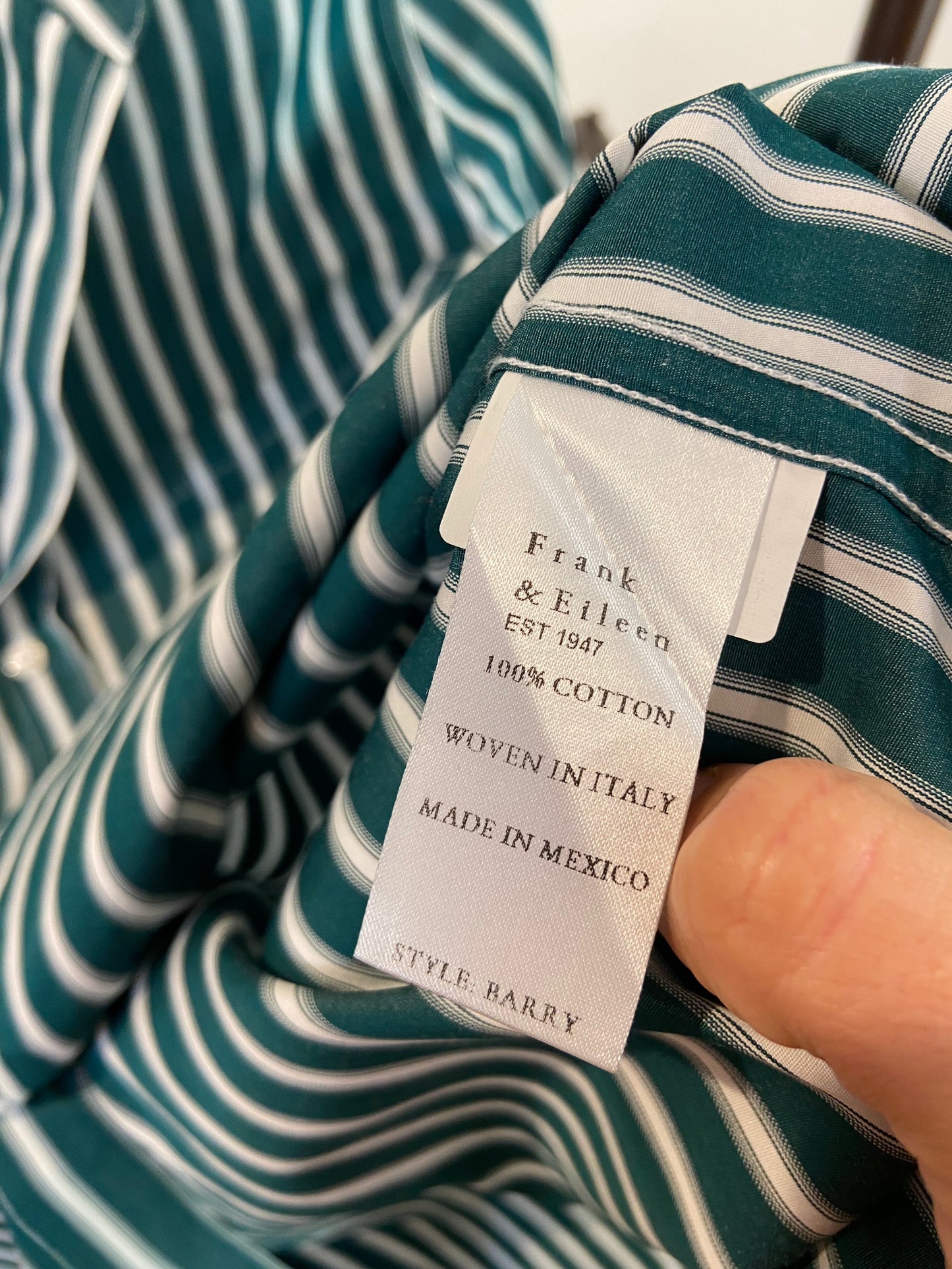 Frank and Eileen Barry Striped Button Down Shirt size S