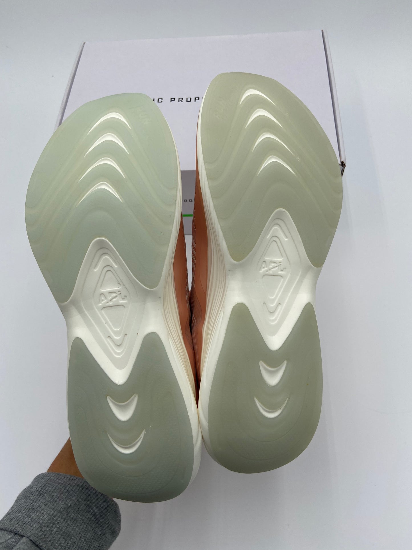 APL Streamline Sneakers in Blush/Ivory size 11