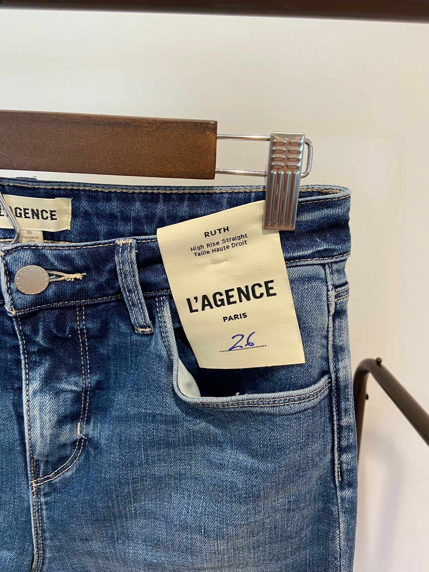 L'Agence Ruth High Rise Straight Jeans in Cambridge Wash size 26