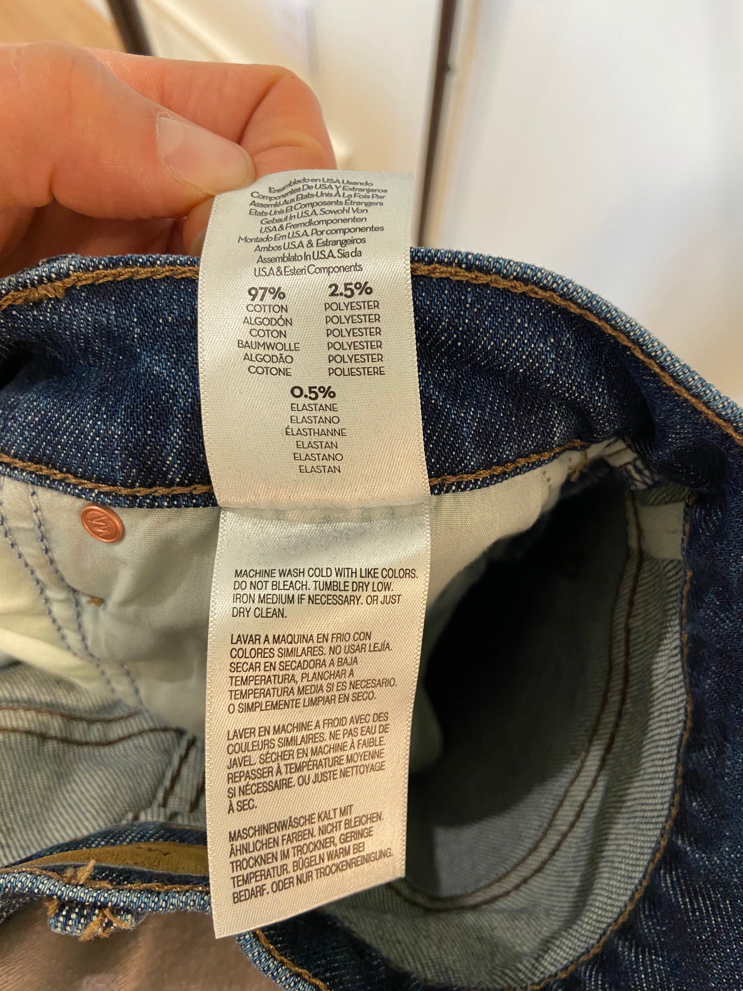 Mother The Mid Rise Lasso Sneak Jeans in That Belongs in a Museum Wash size 27