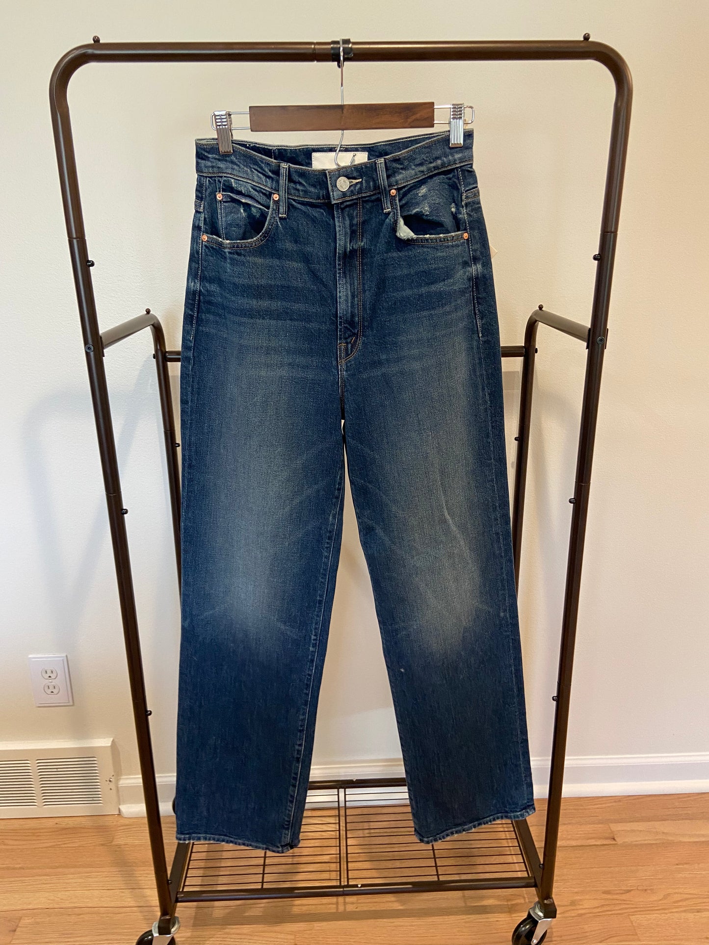 Mother High Waisted Tunnel Vision Sneak jeans in Mile High Wash size 27