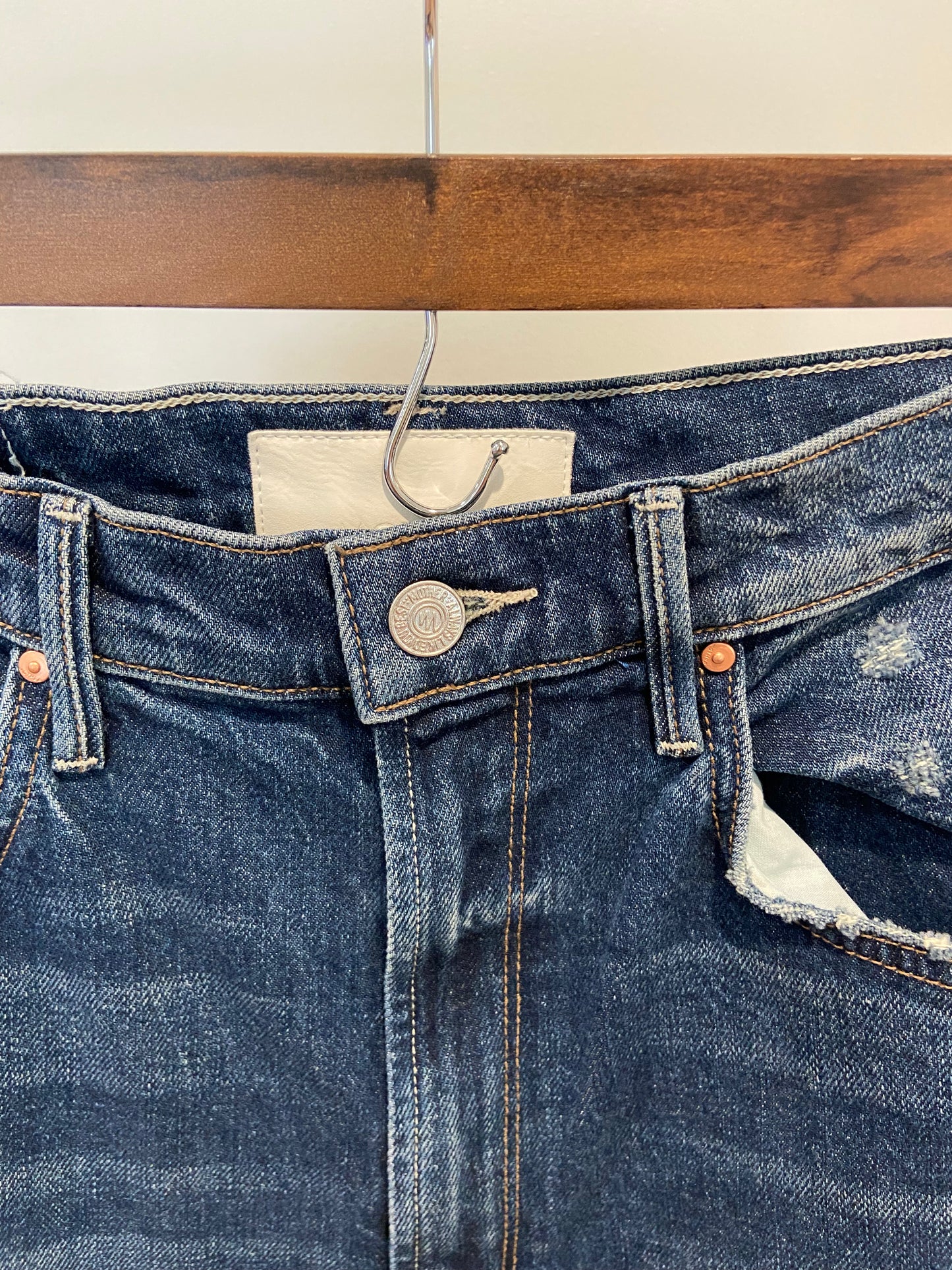 Mother High Waisted Tunnel Vision Sneak jeans in Mile High Wash size 27
