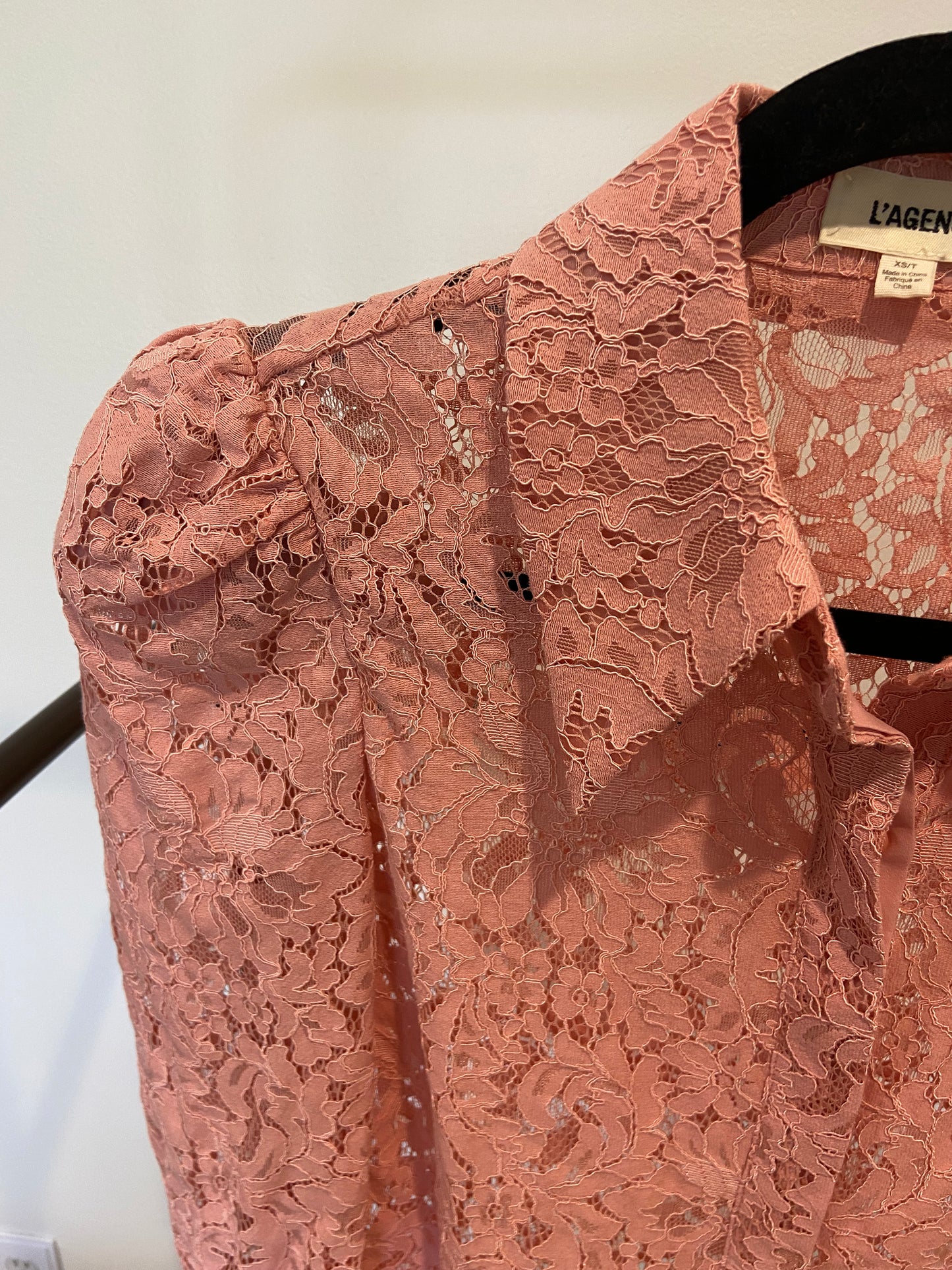 L'Agence Andrea Lace Blouse in Rose Tan size XS