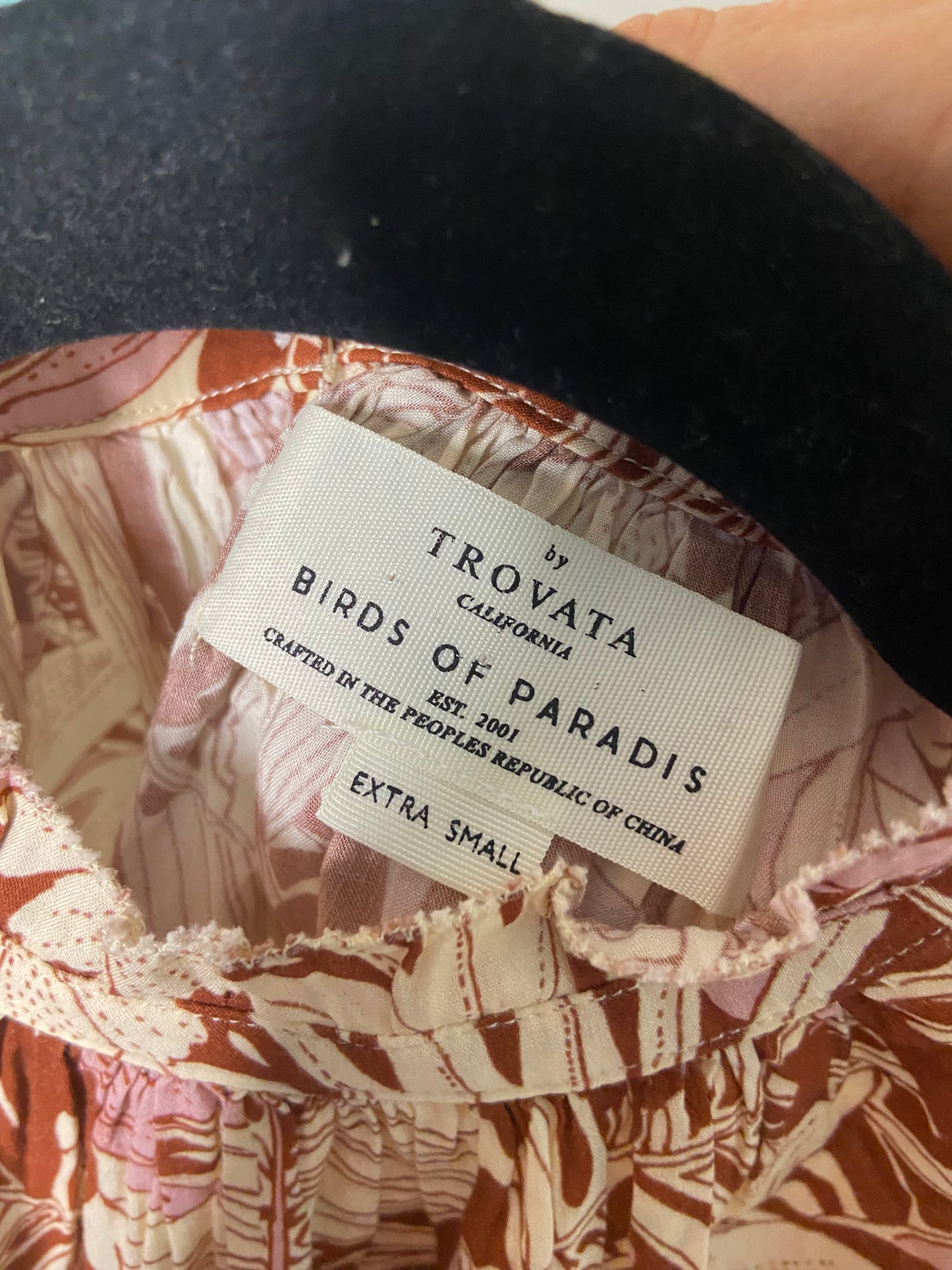 Trovata Birds of Paraids Carla High Neck Top in Canela Palm size XS